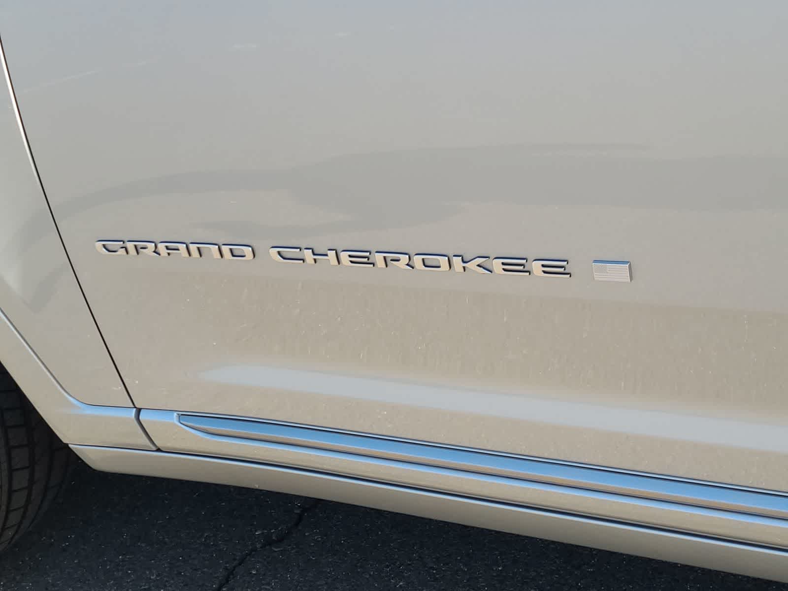 Thumbnail: 2026 Jeep Grand Cherokee - 15