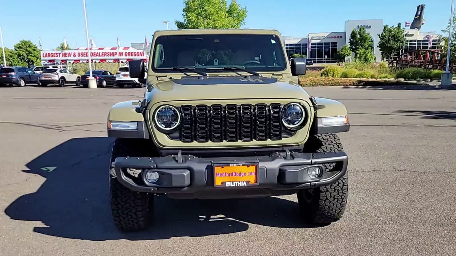 2025 Jeep Wrangler 4xe Willys Retro Edition photo 3