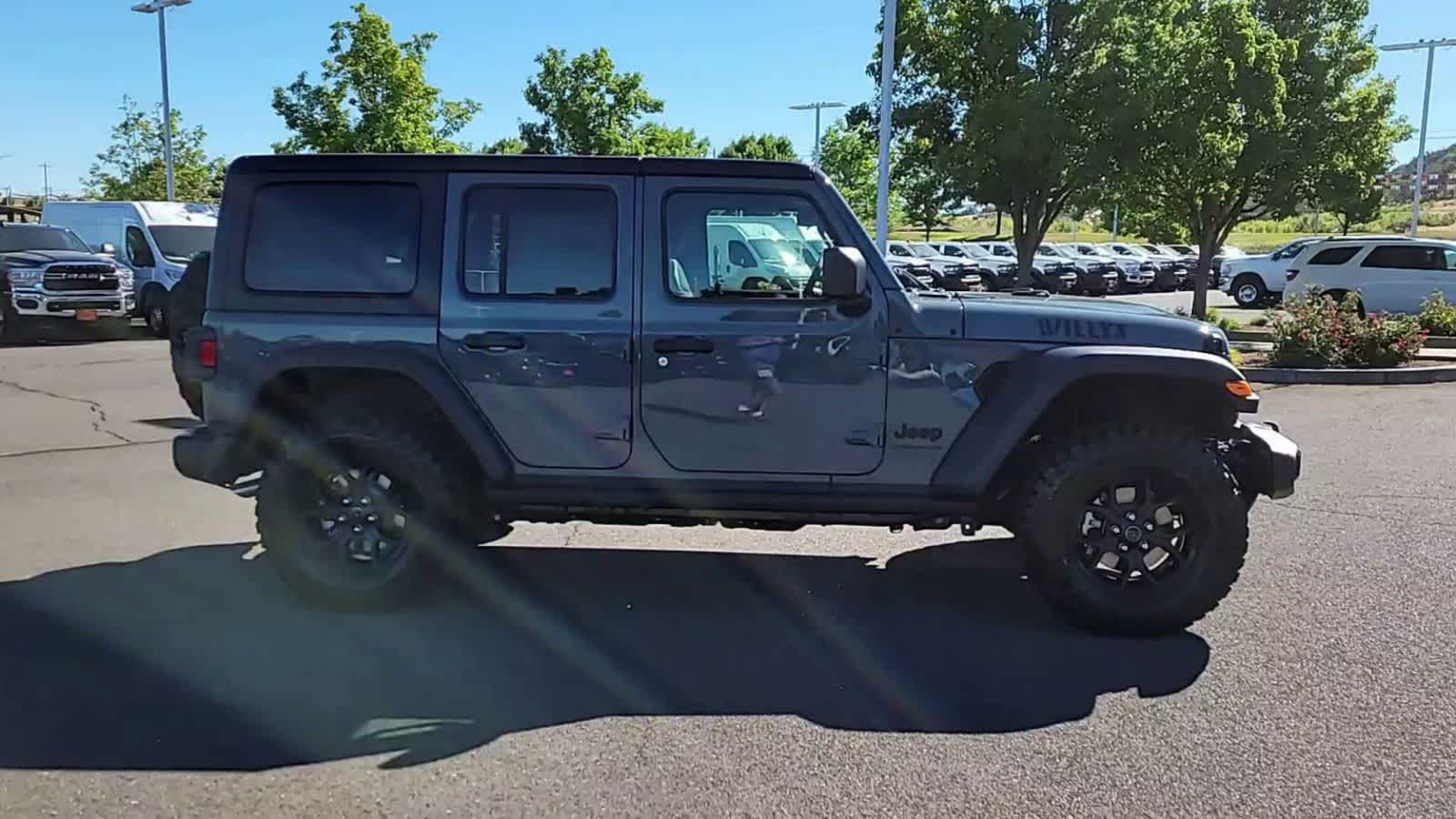 Thumbnail: 2024 Jeep Wrangler - 9