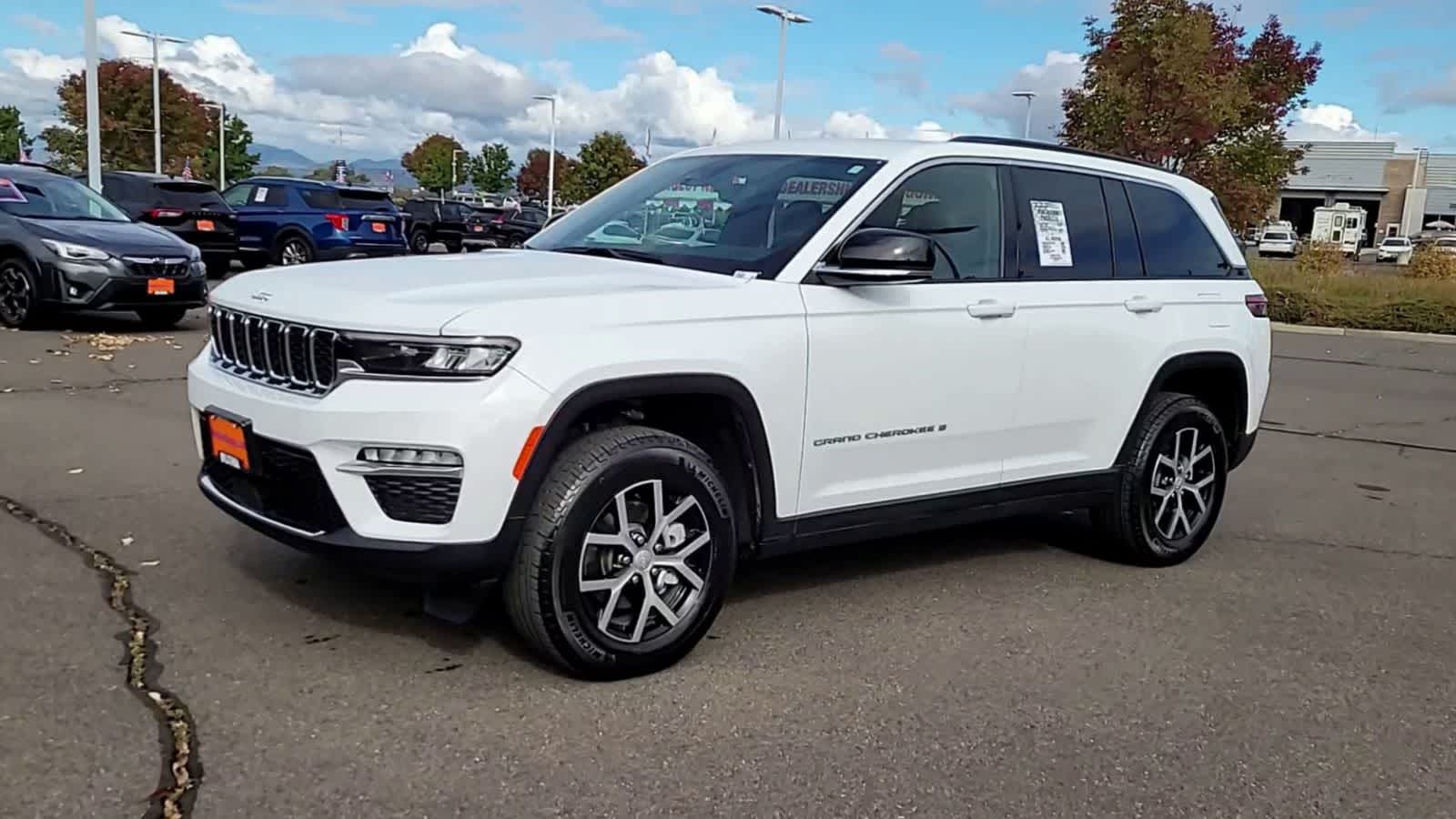 2024 Jeep Grand Cherokee Limited photo 3
