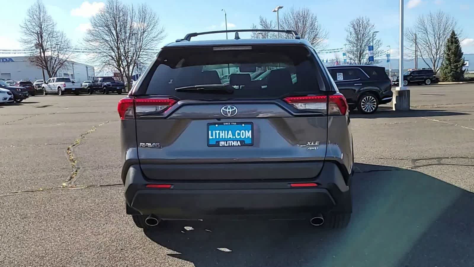 Thumbnail: 2019 Toyota RAV4 - 7