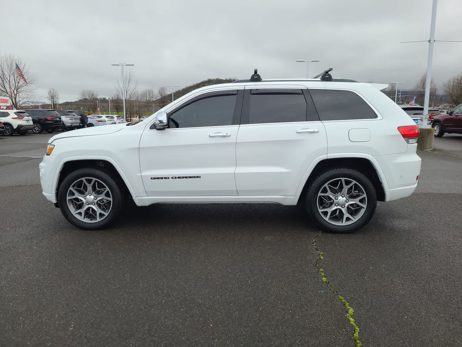 Thumbnail: 2020 Jeep Grand Cherokee - 11