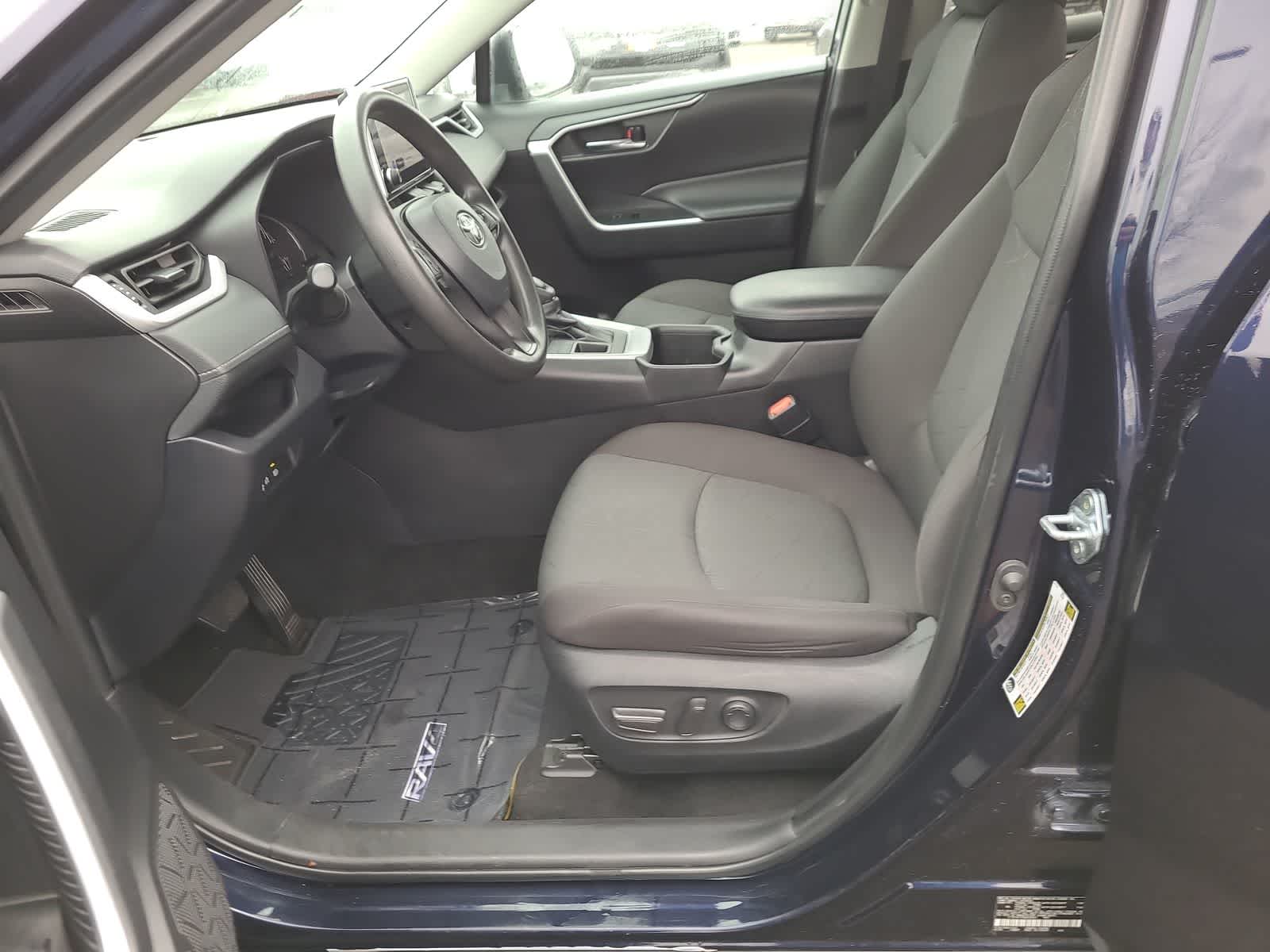 Thumbnail: 2024 Toyota RAV4 - 19