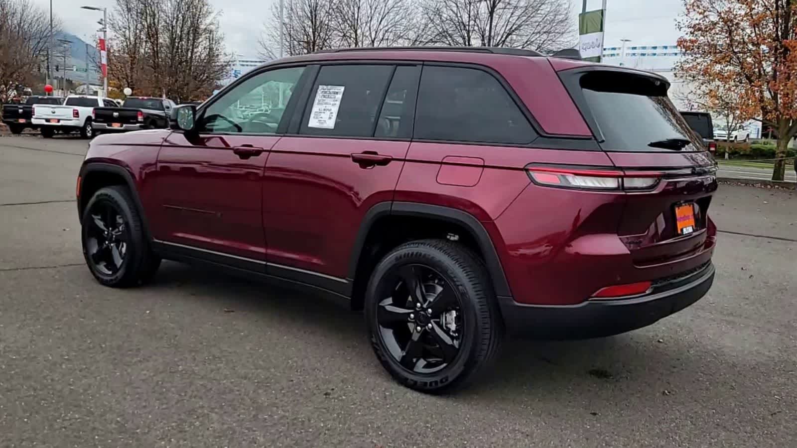 Thumbnail: 2025 Jeep Grand Cherokee - 6