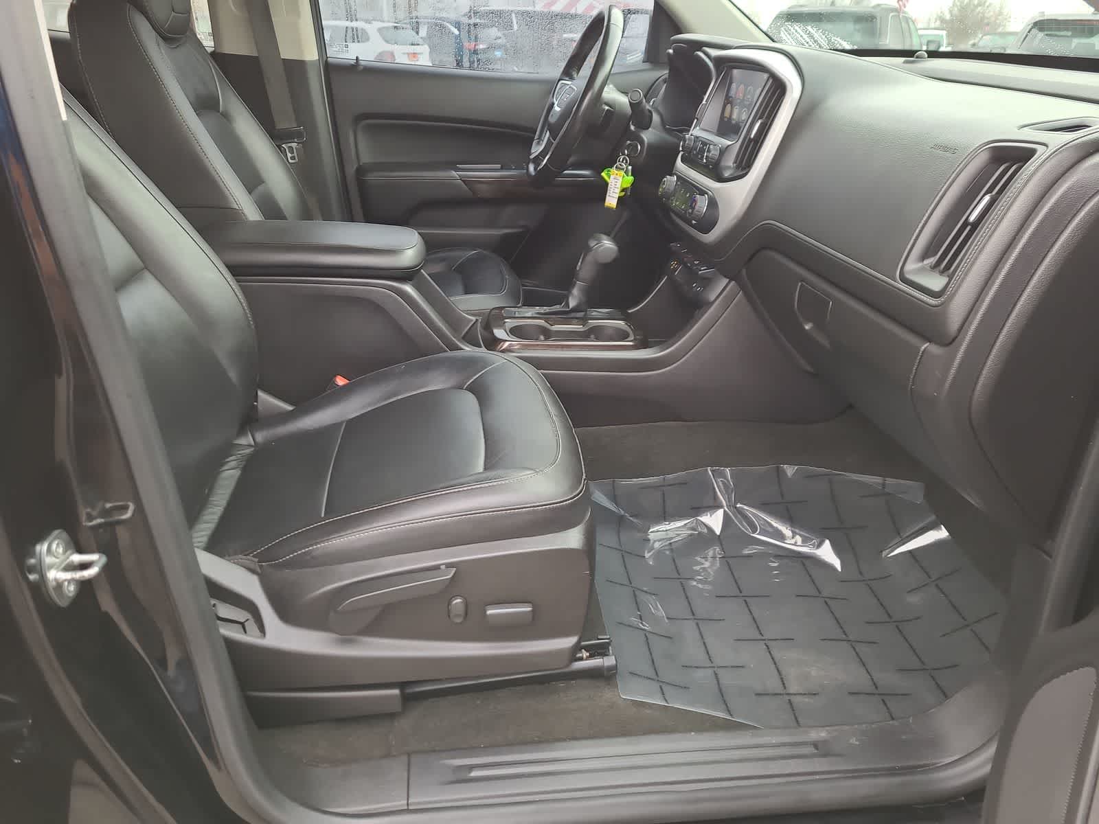 Thumbnail: 2016 GMC Canyon - 22