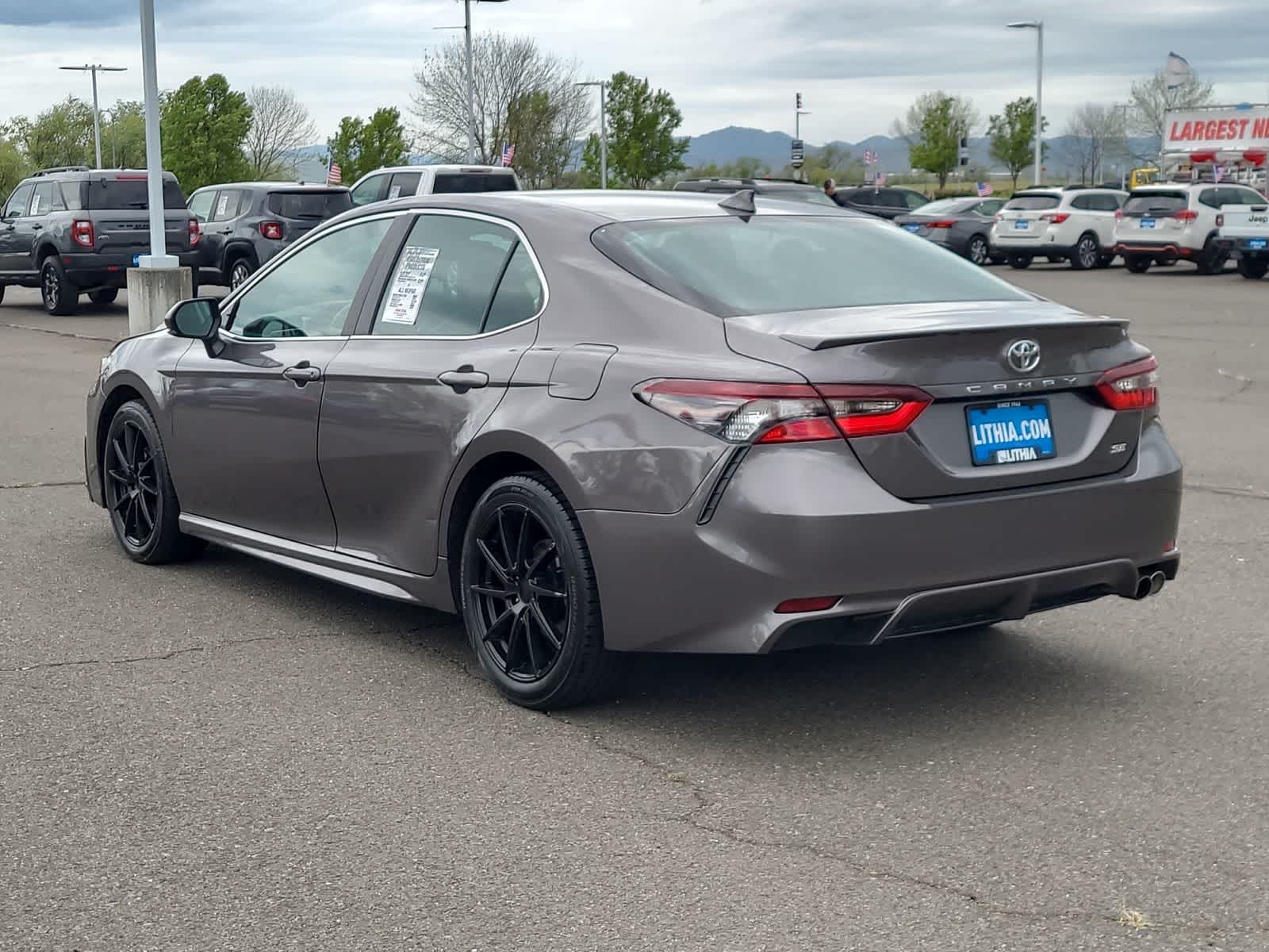 Thumbnail: 2023 Toyota Camry - 12