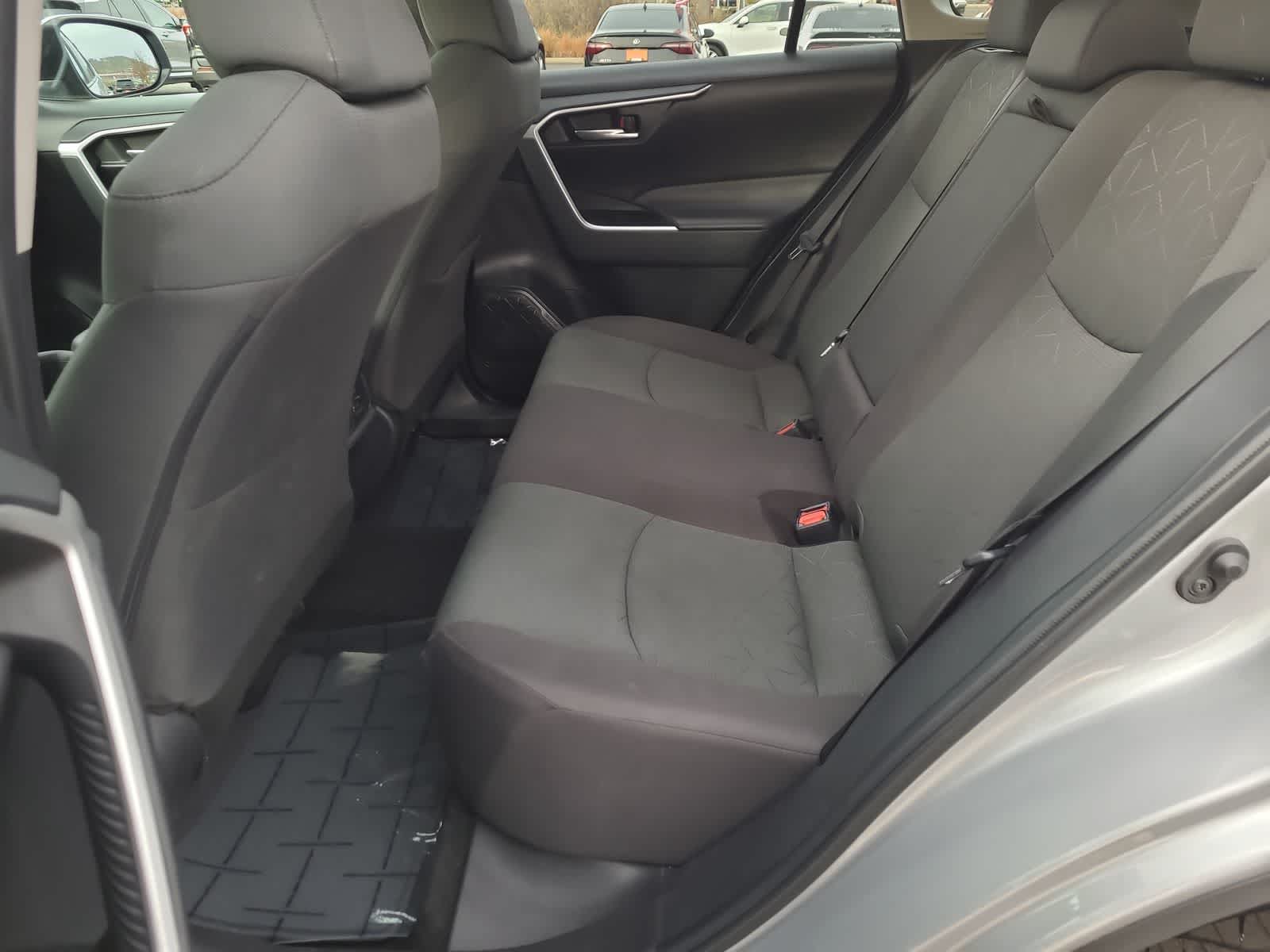 Thumbnail: 2024 Toyota RAV4 - 21