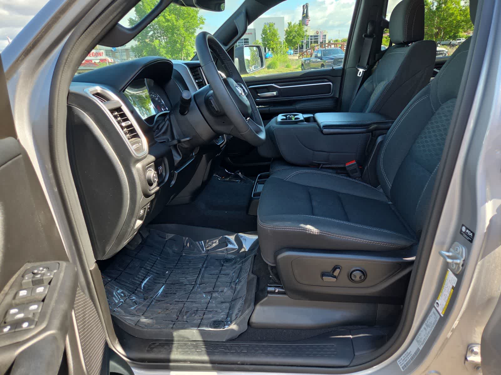 Thumbnail: 2025 RAM 1500 - 19