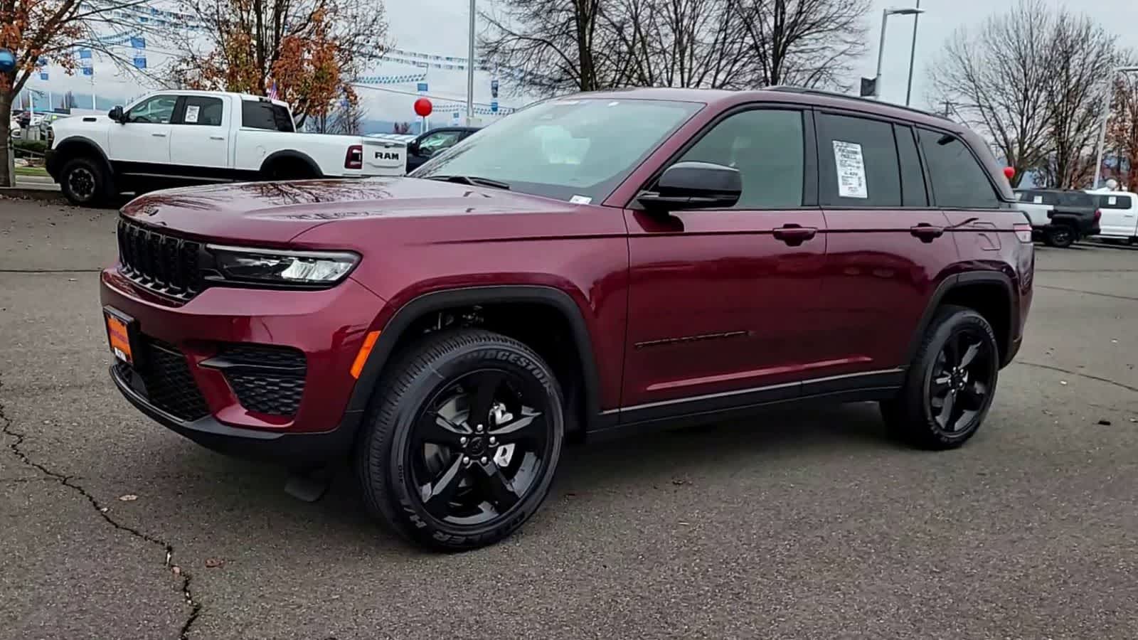 Thumbnail: 2025 Jeep Grand Cherokee - 4