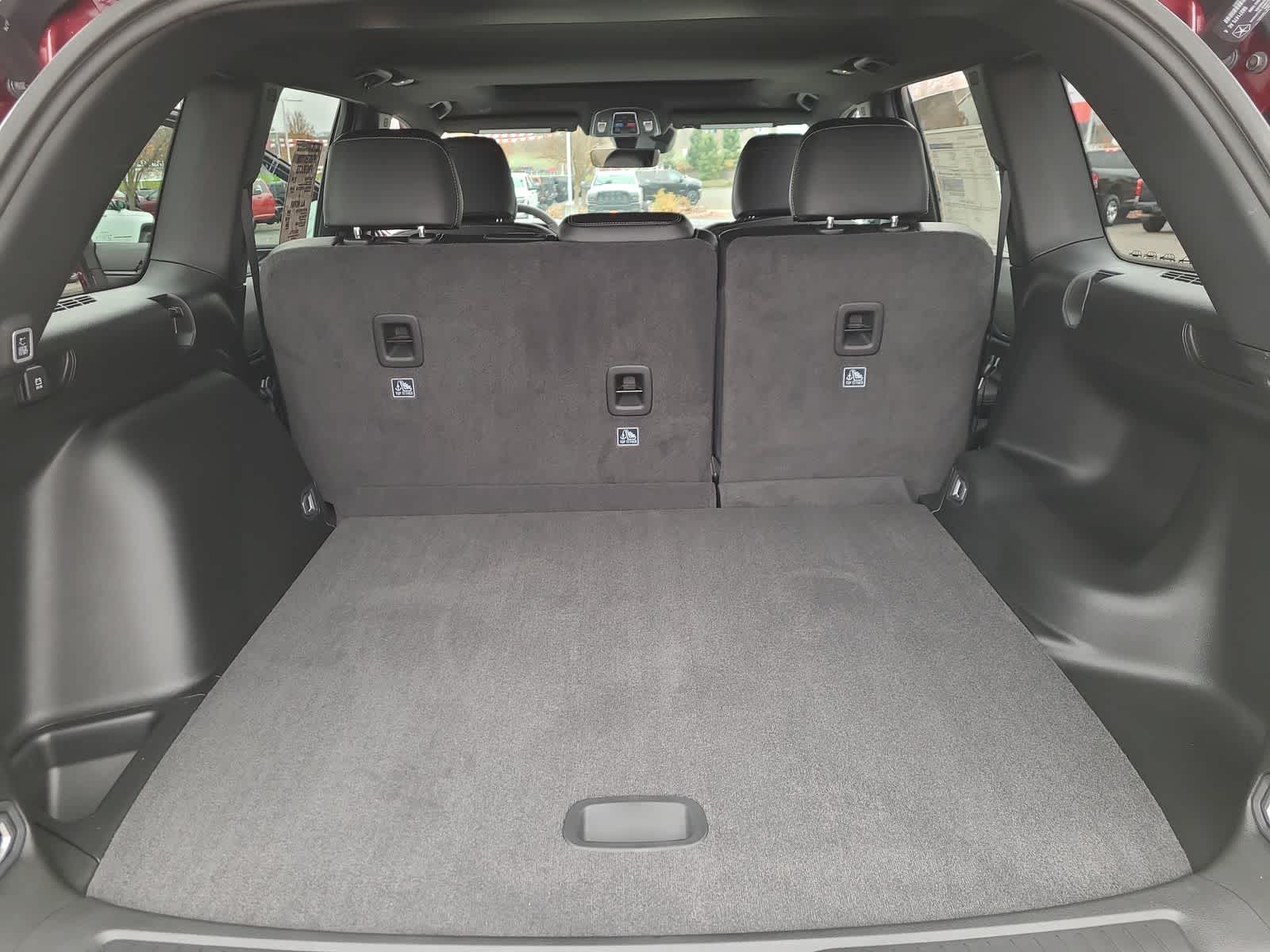 Thumbnail: 2025 Jeep Grand Cherokee - 27