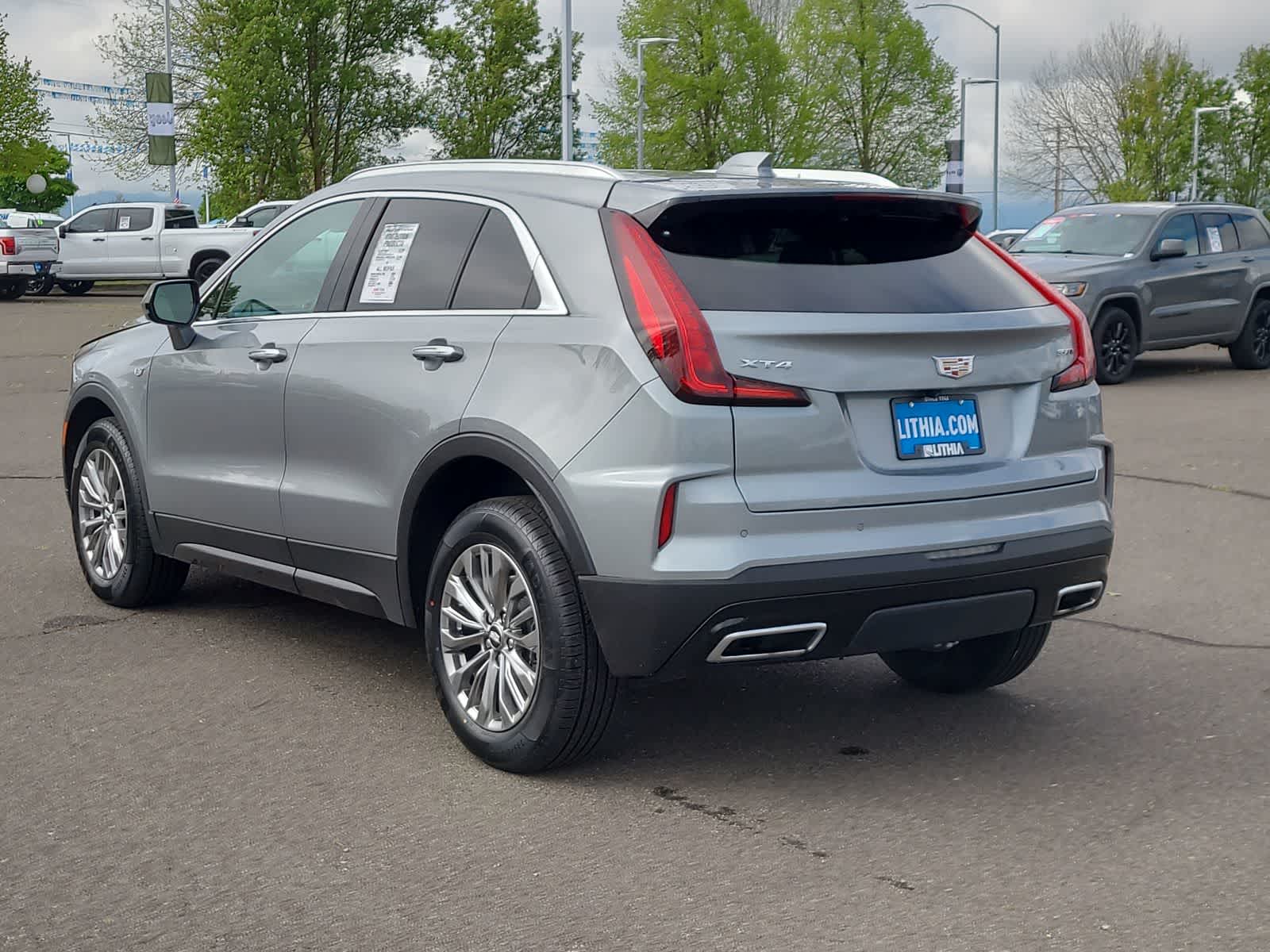 Thumbnail: 2024 Cadillac XT4 - 12