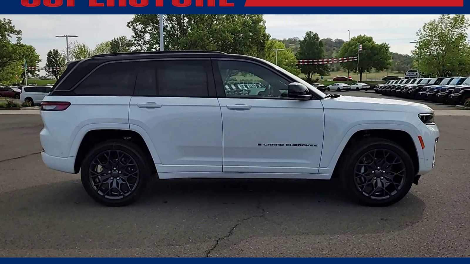 Thumbnail: 2026 Jeep Grand Cherokee - 9