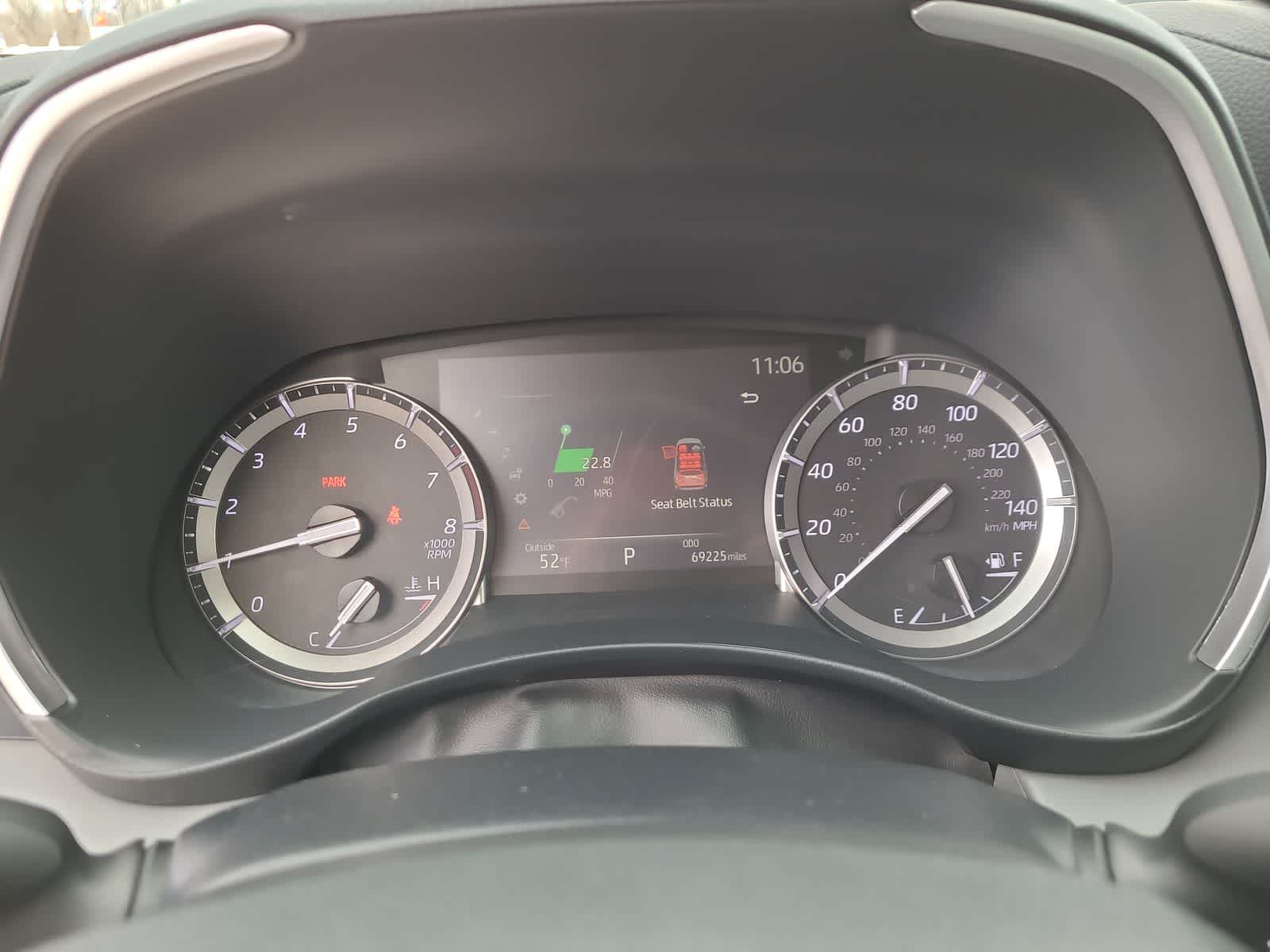 Thumbnail: 2022 Toyota Highlander - 26