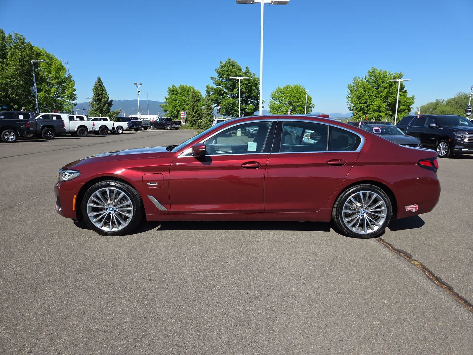 Thumbnail: 2023 BMW 5 Series - 11