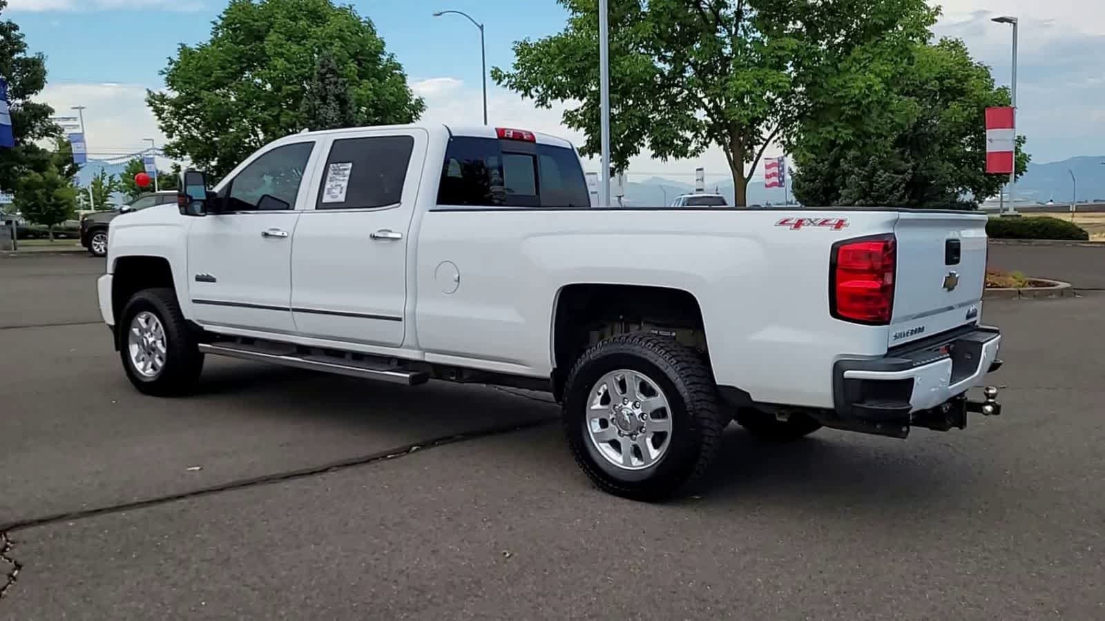 Thumbnail: 2015 Chevrolet Silverado 3500 - 6