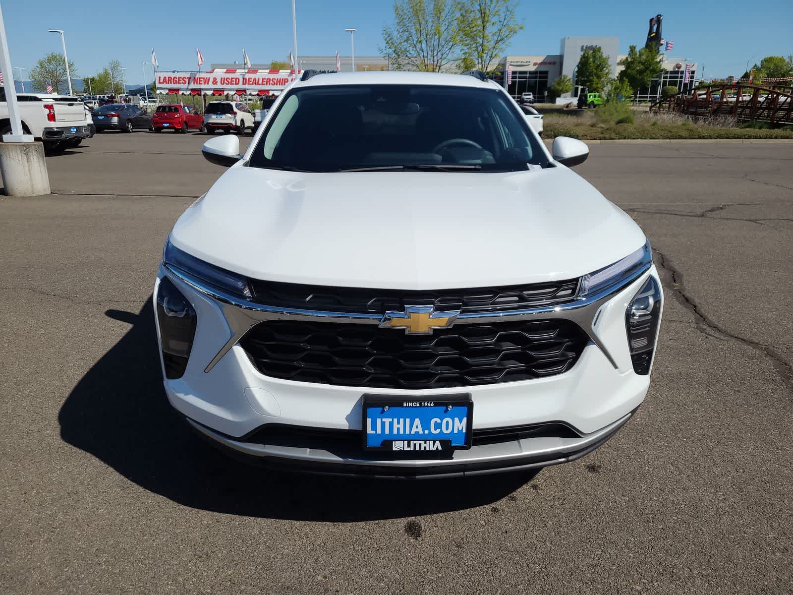 Thumbnail: 2025 Chevrolet Trax - 14