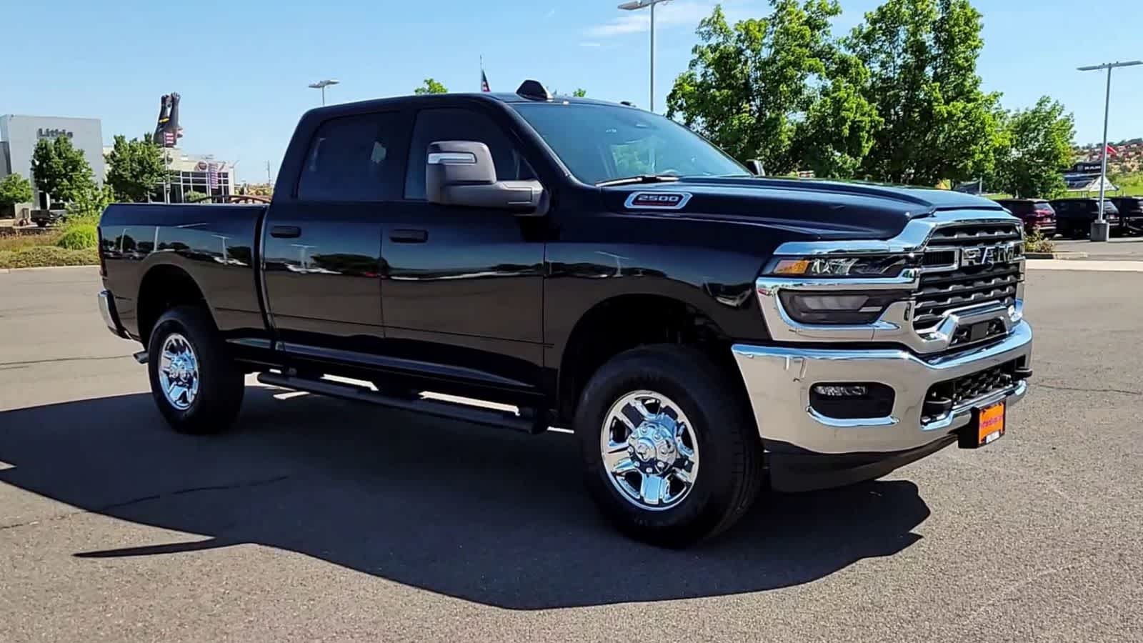 2025 Ram 2500 Tradesman photo 2