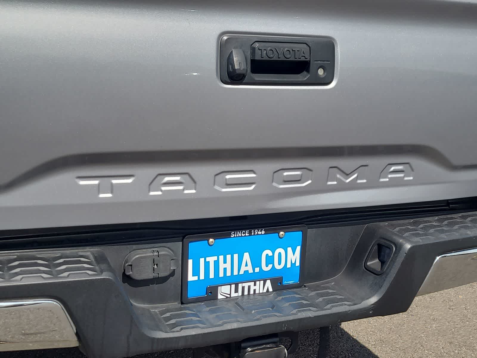 Thumbnail: 2021 Toyota Tacoma - 15