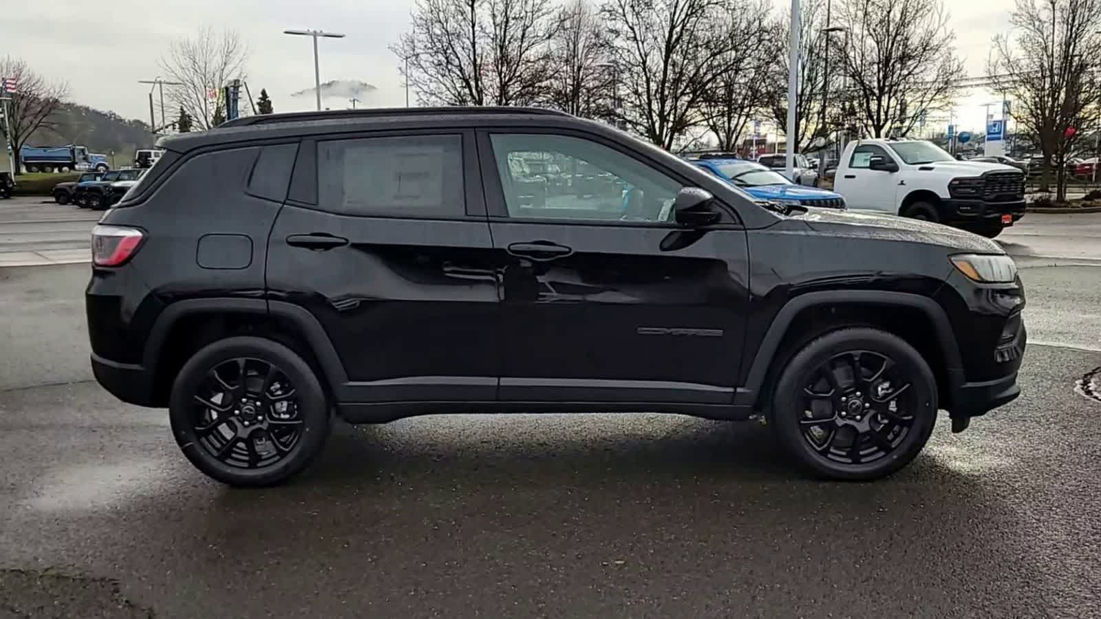 Thumbnail: 2026 Jeep Compass - 9