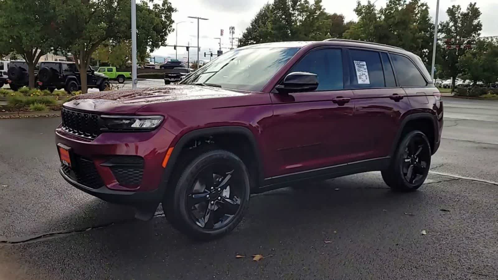 Thumbnail: 2025 Jeep Grand Cherokee - 4