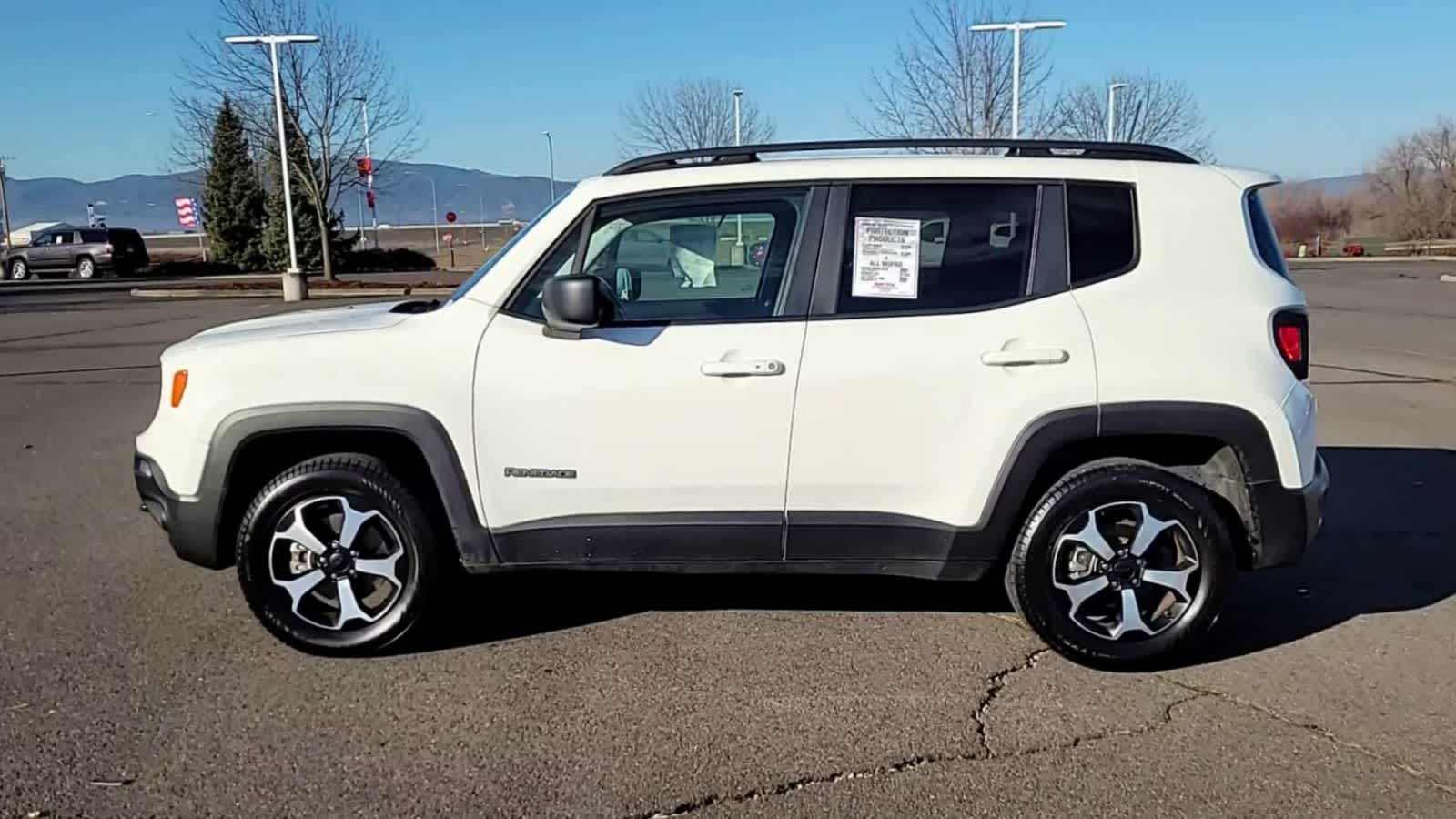Thumbnail: 2020 Jeep Renegade - 5