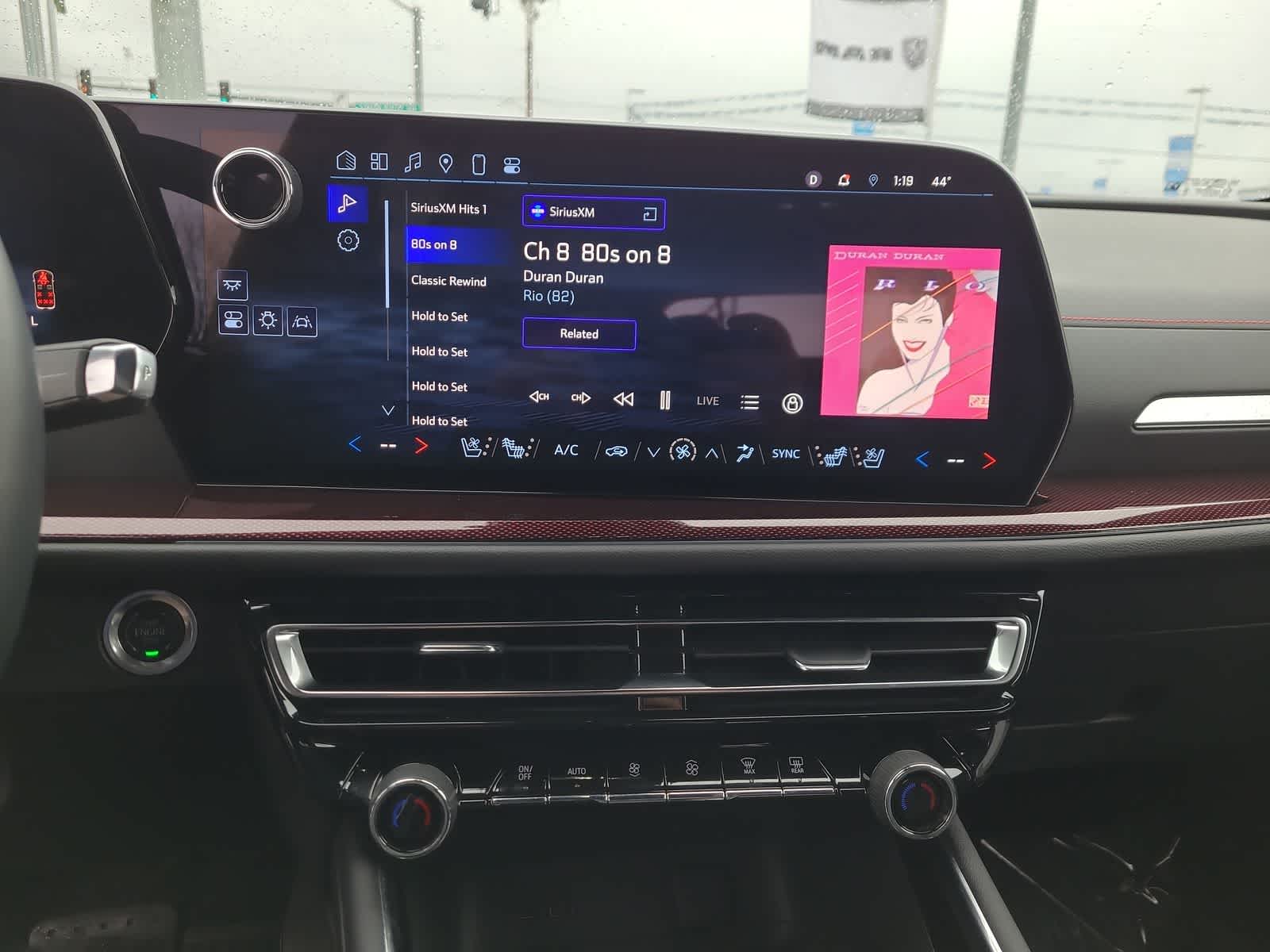 Thumbnail: 2025 Chevrolet Traverse - 24