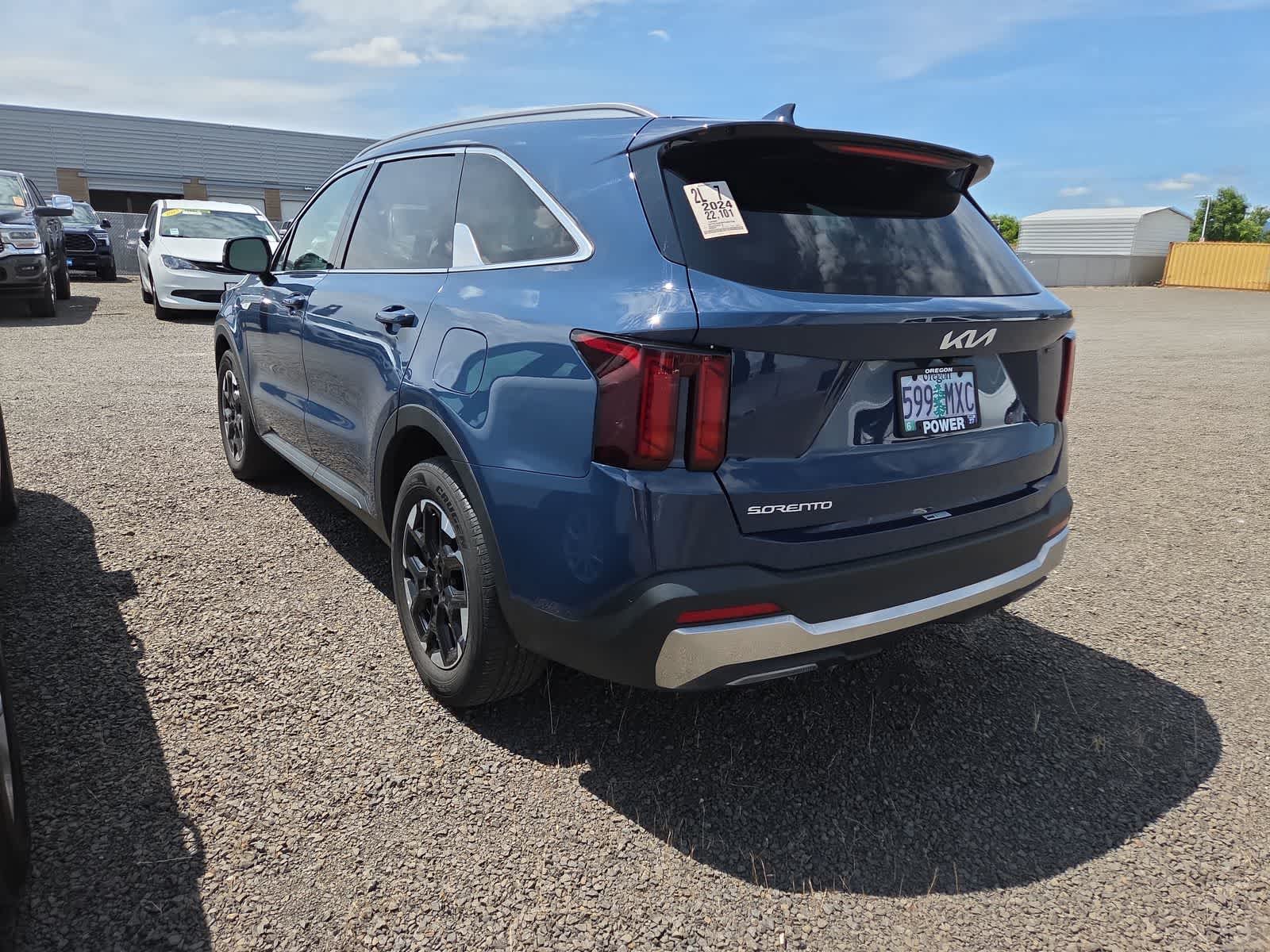 Thumbnail: 2024 Kia Sorento - 3