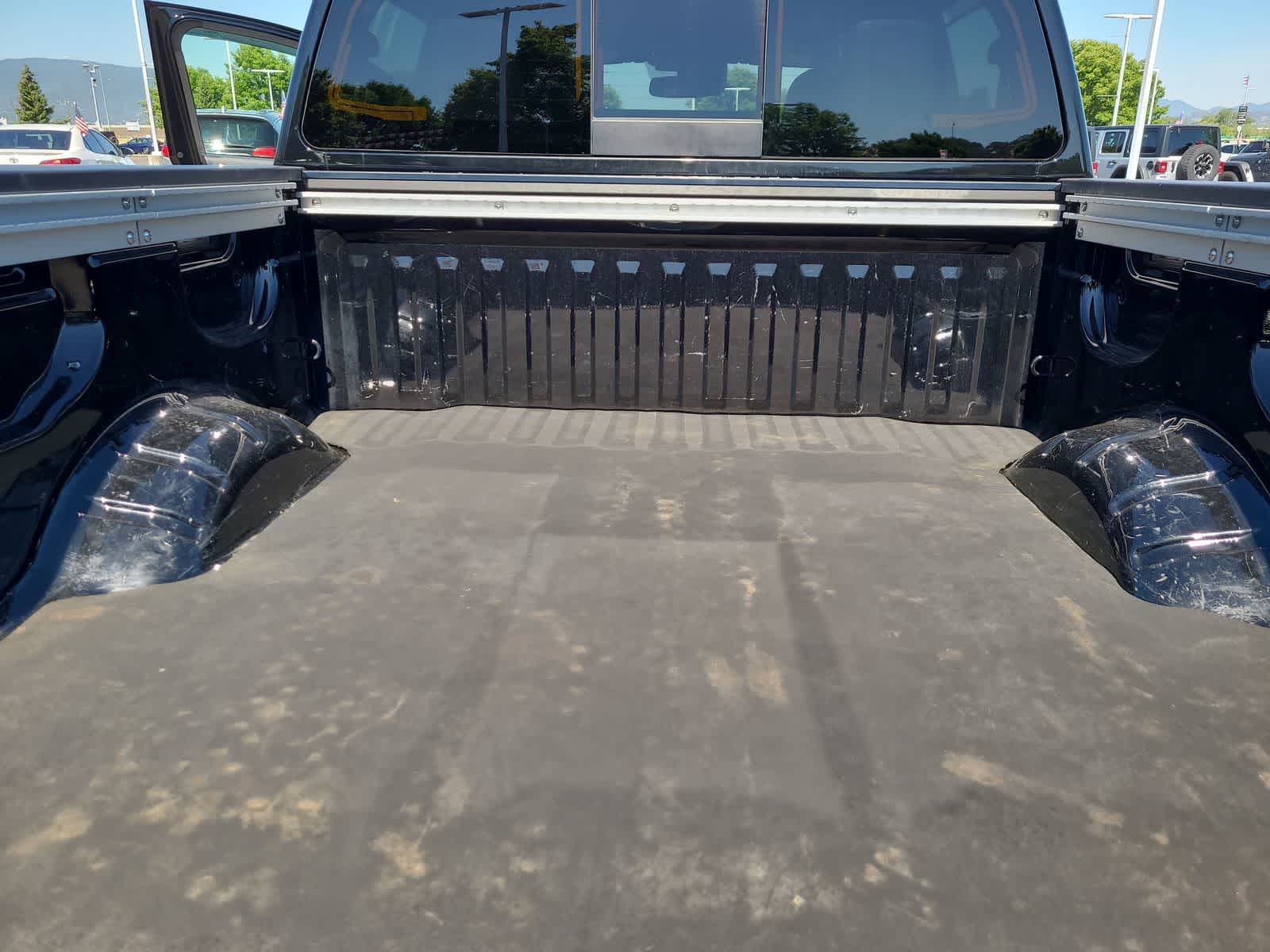 2021 Nissan Titan PRO-4X 27