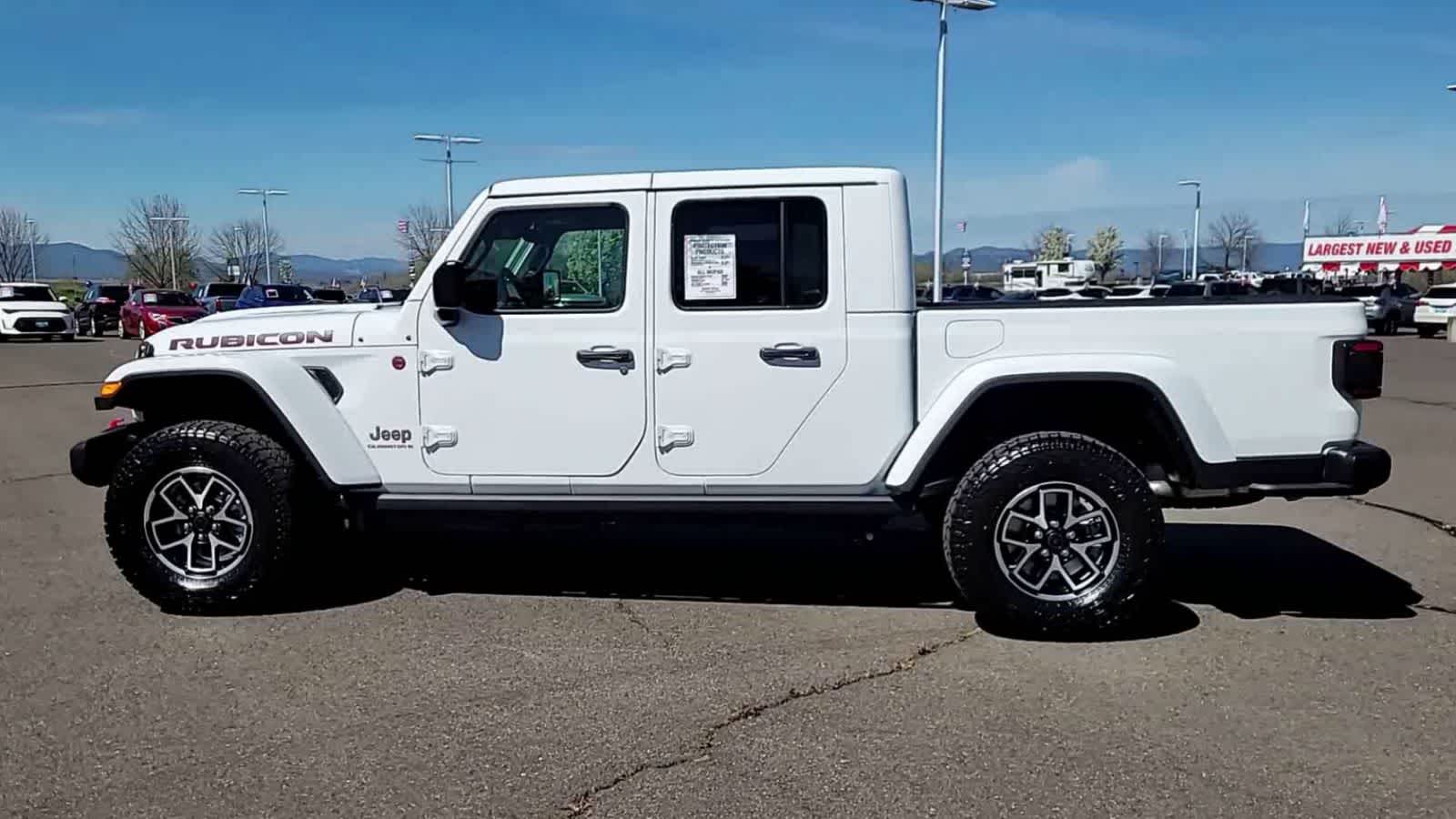 Thumbnail: 2026 Jeep Gladiator - 5