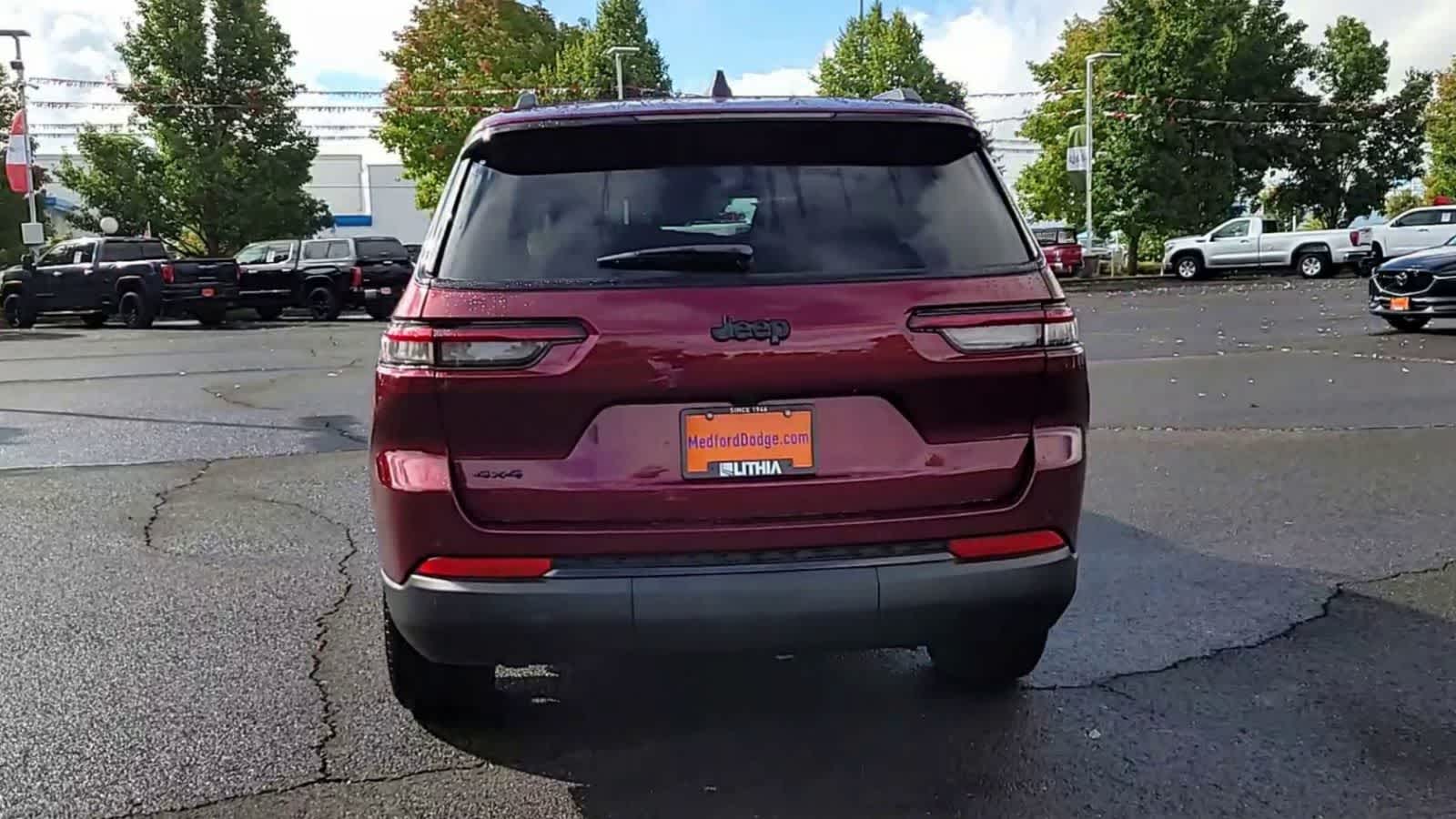 Thumbnail: 2025 Jeep Grand Cherokee - 7