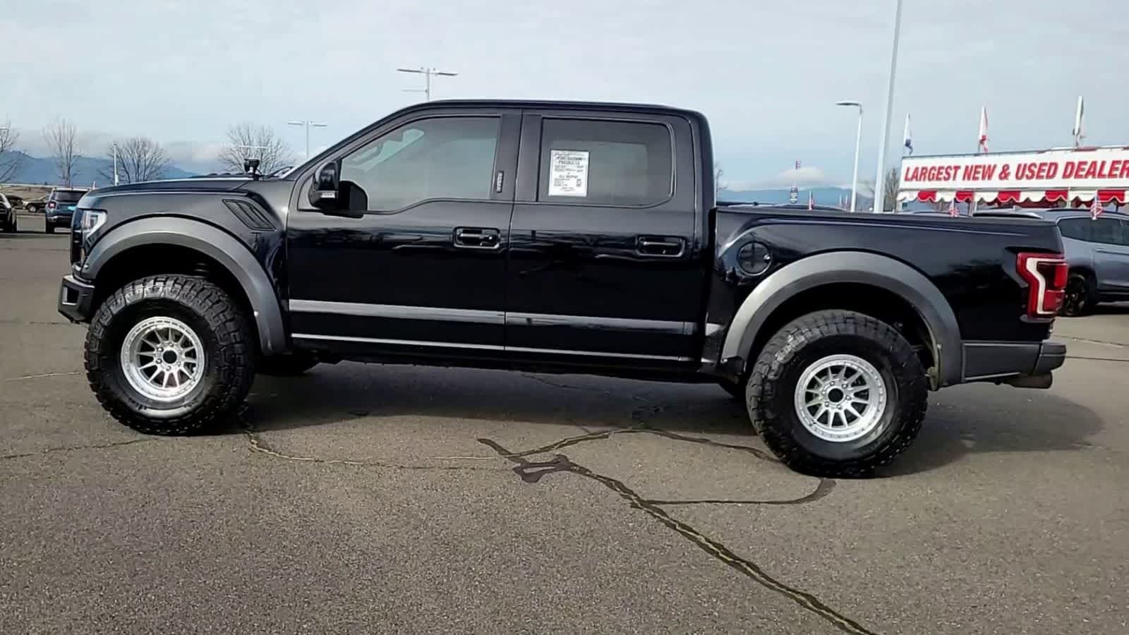 Thumbnail: 2017 Ford F-150 - 5