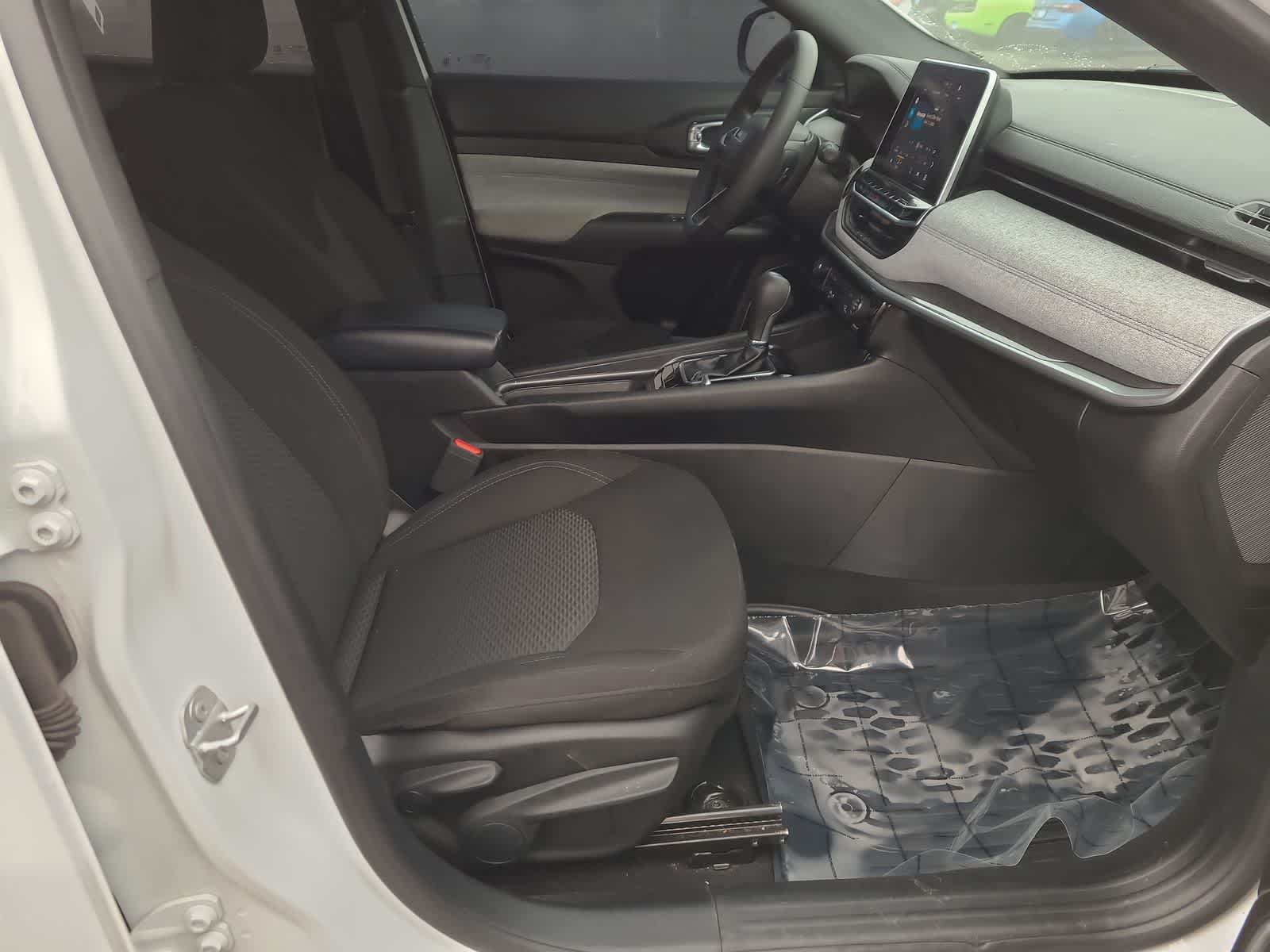 Thumbnail: 2025 Jeep Compass - 22