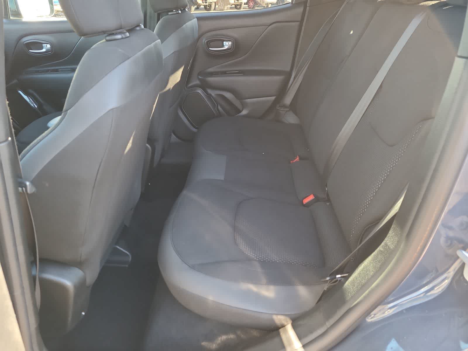 Thumbnail: 2020 Jeep Renegade - 21