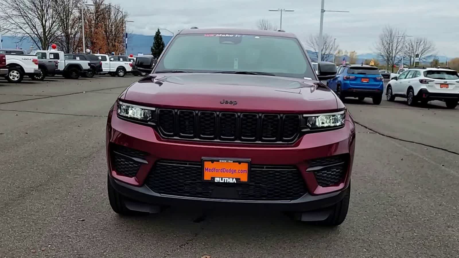 Thumbnail: 2025 Jeep Grand Cherokee - 3