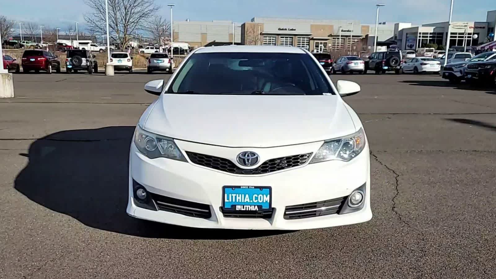 Thumbnail: 2014 Toyota Camry - 3