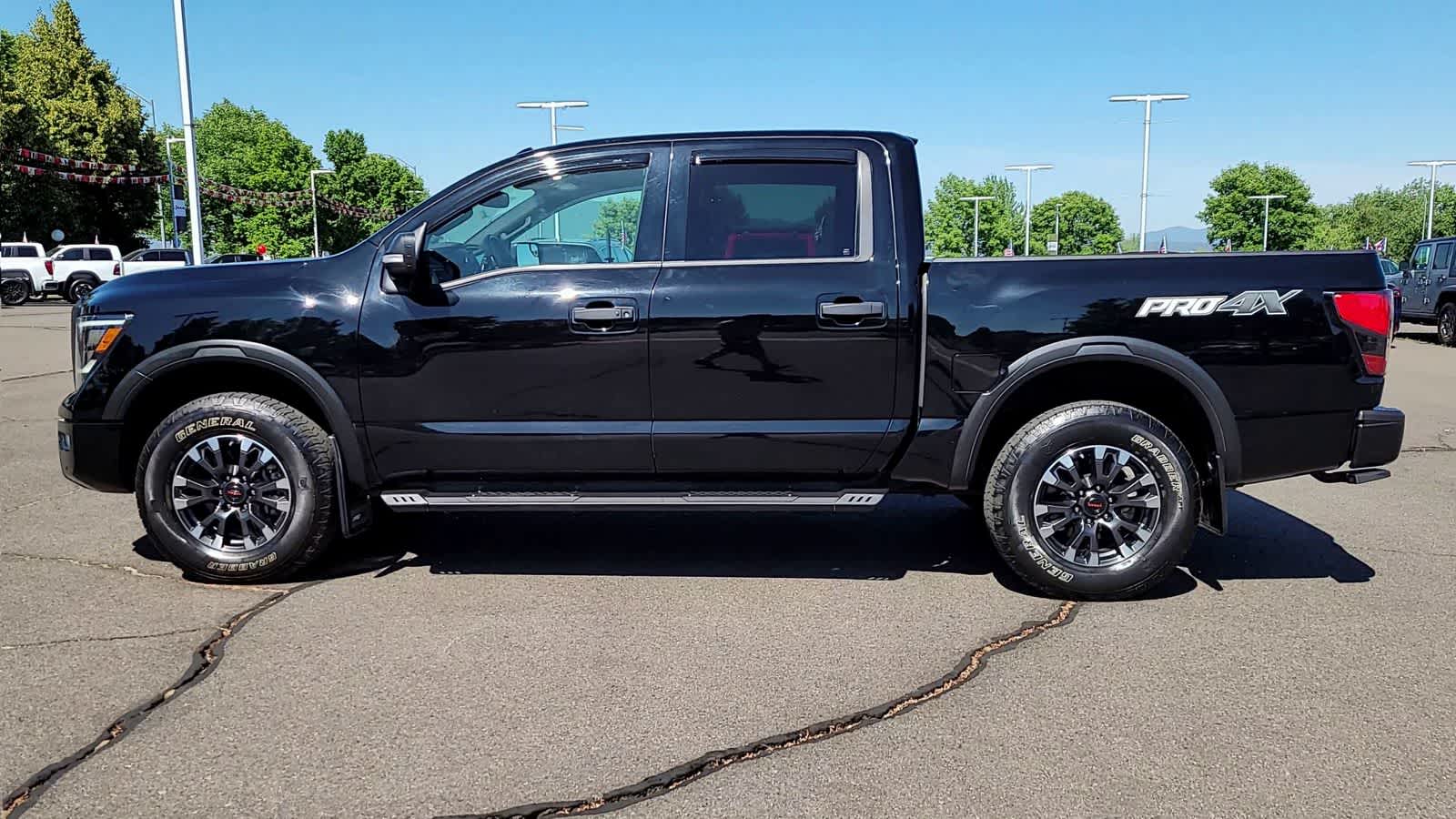 2021 Nissan Titan PRO-4X 5