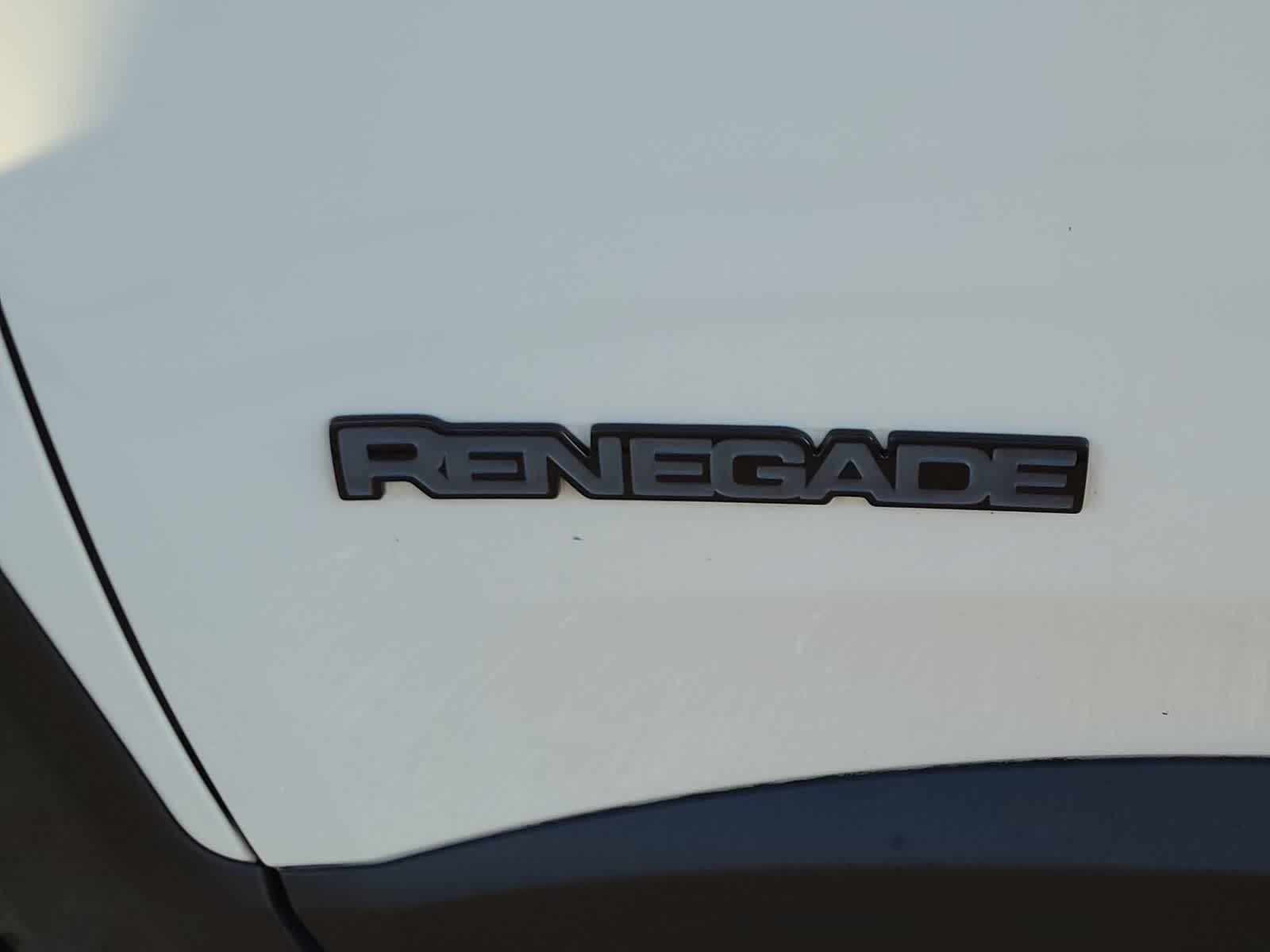 Thumbnail: 2020 Jeep Renegade - 15