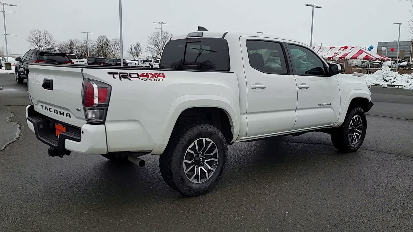 Thumbnail: 2021 Toyota Tacoma - 8