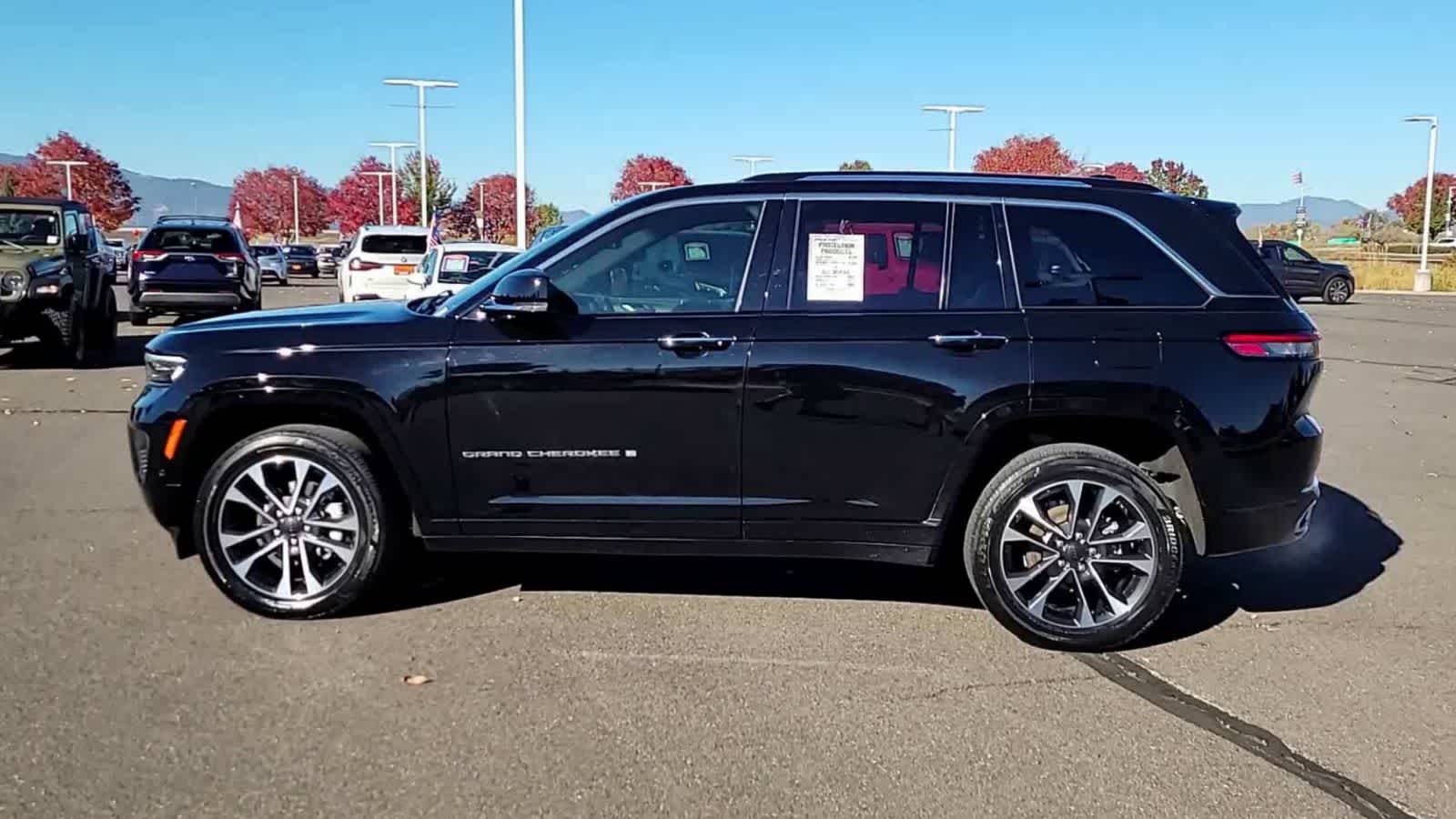 Thumbnail: 2023 Jeep Grand Cherokee - 5