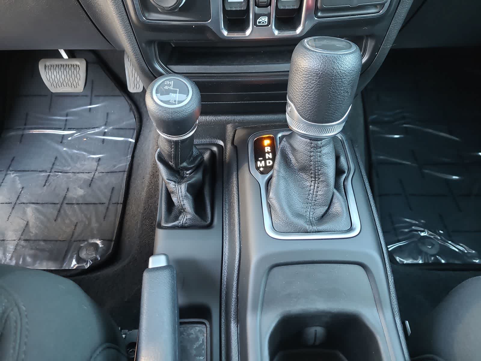 Thumbnail: 2023 Jeep Wrangler - 25