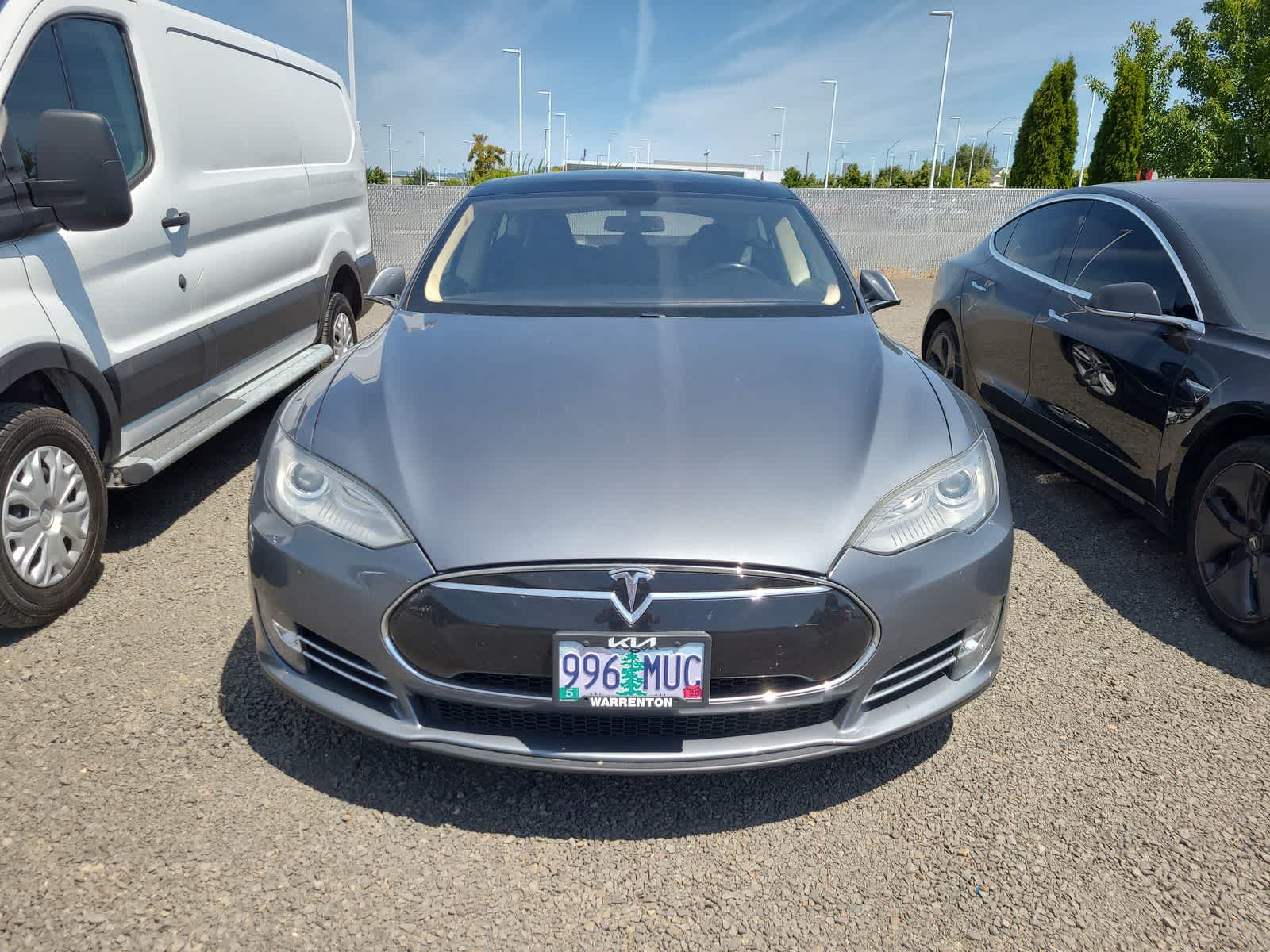 Thumbnail: 2014 Tesla Model S - 5