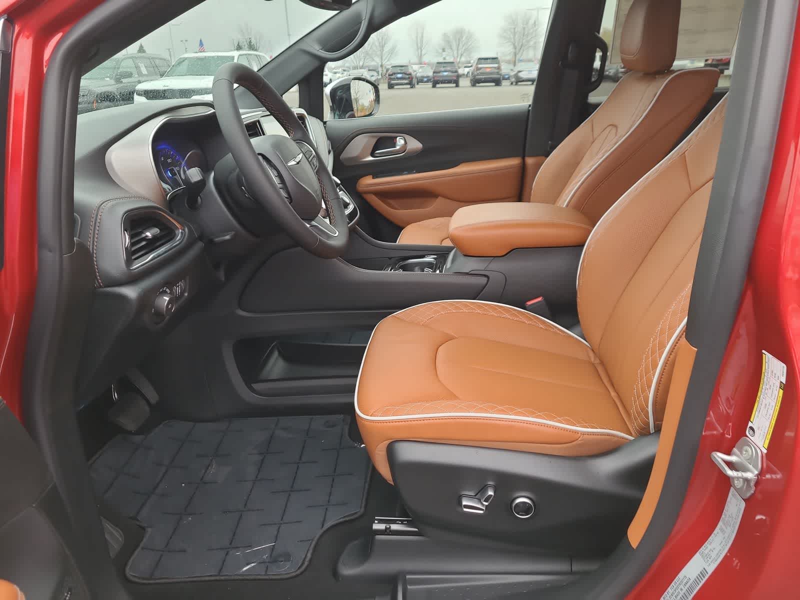 Thumbnail: 2026 Chrysler Pacifica - 19