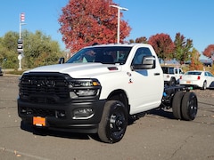 2026 Ram 3500 Chassis Cab TRADESMAN  REGULAR  4X4 60' CA Pickup Medford, OR