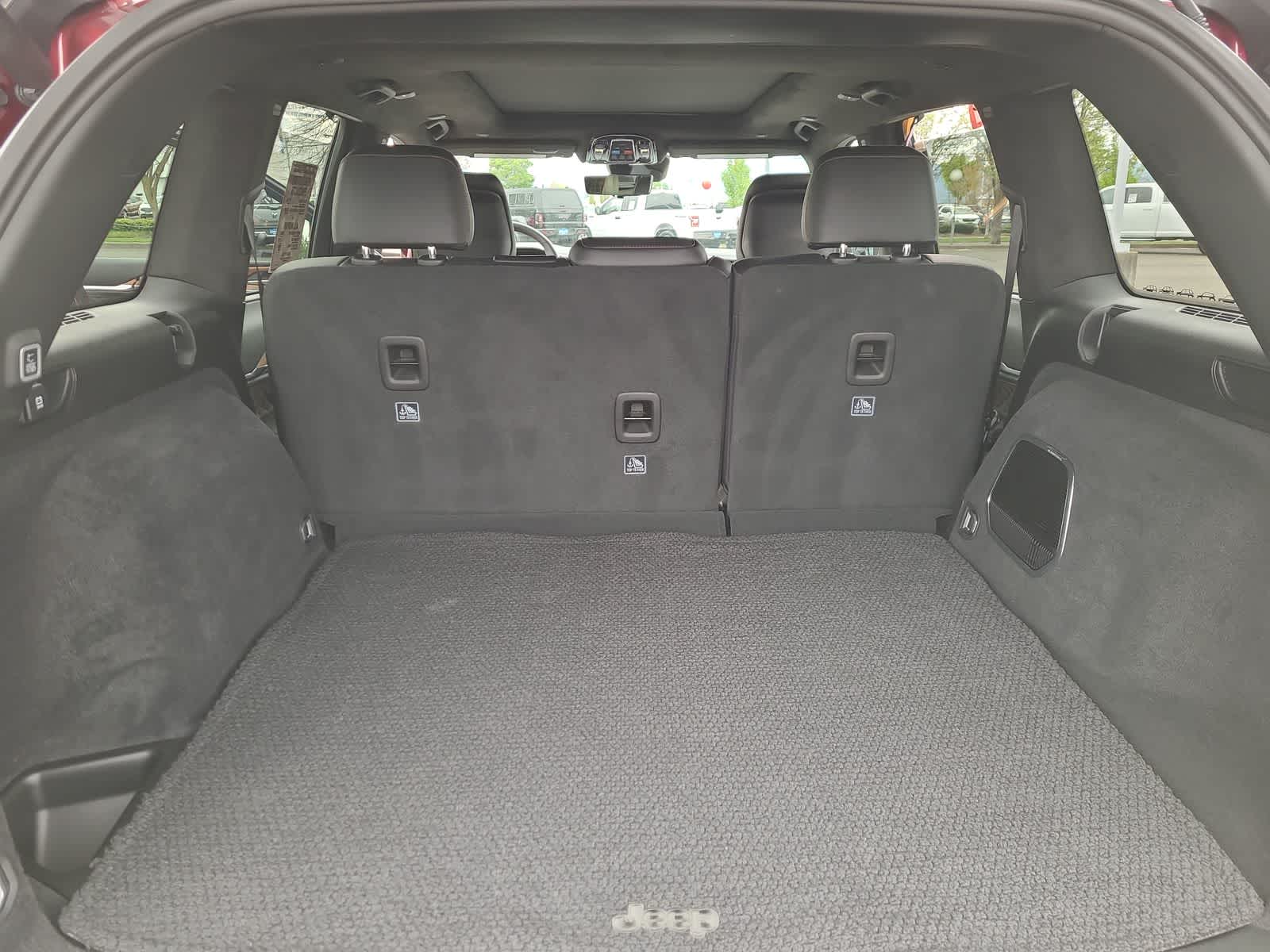 Thumbnail: 2025 Jeep Grand Cherokee - 27