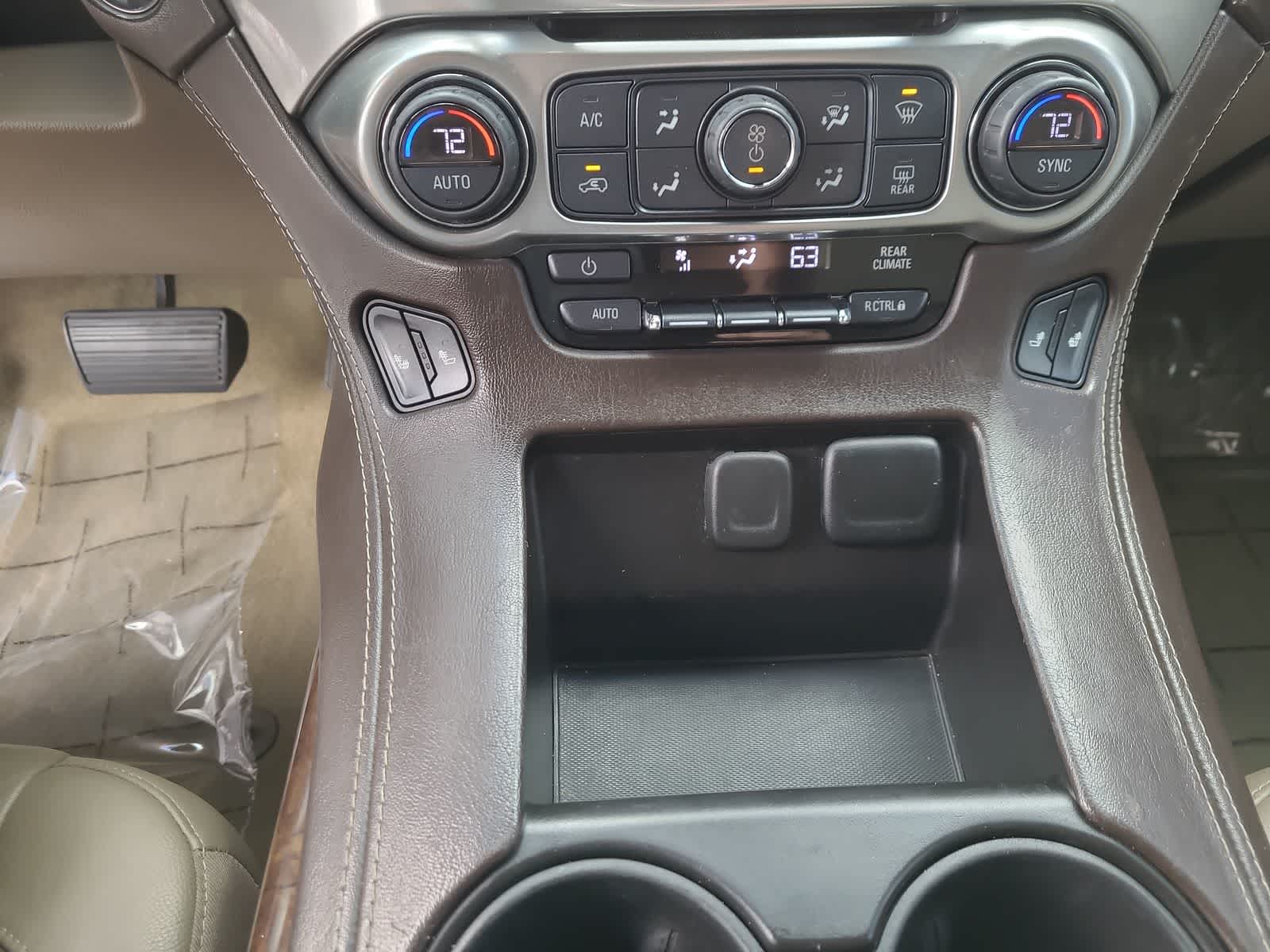 Thumbnail: 2017 Chevrolet Tahoe - 25