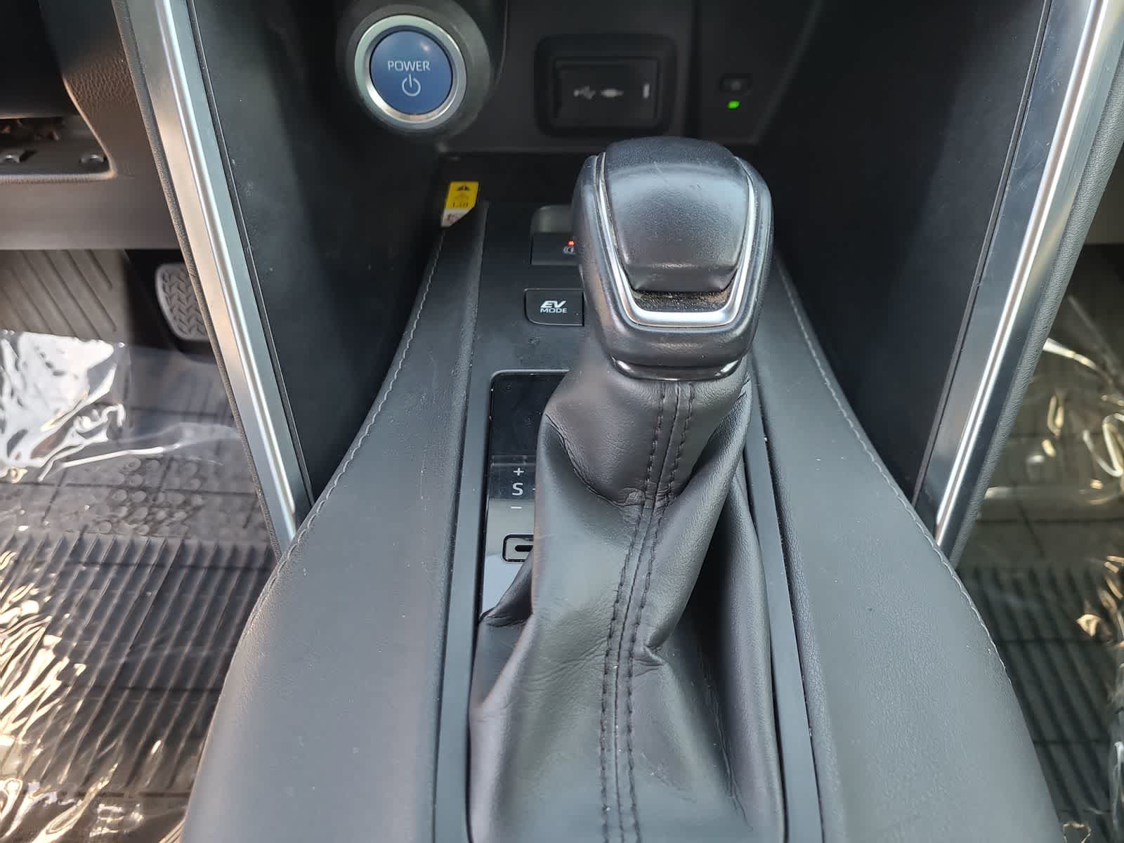 2021 Toyota Venza LE 25