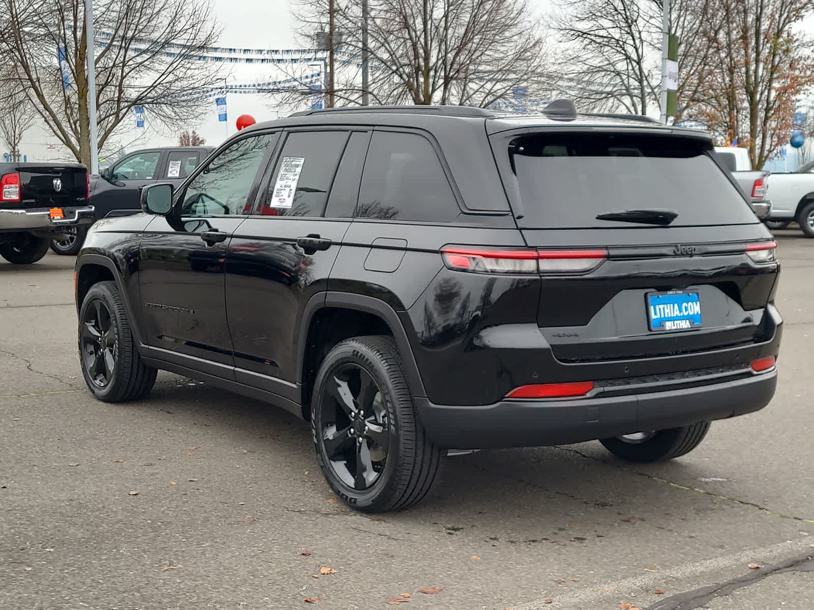 Thumbnail: 2025 Jeep Grand Cherokee - 12