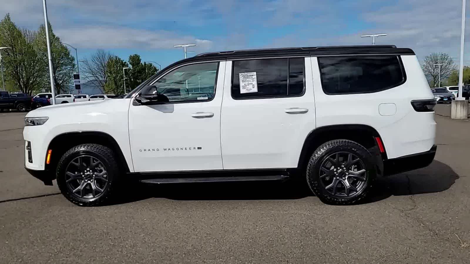 Thumbnail: 2026 Jeep Grand Wagoneer - 5