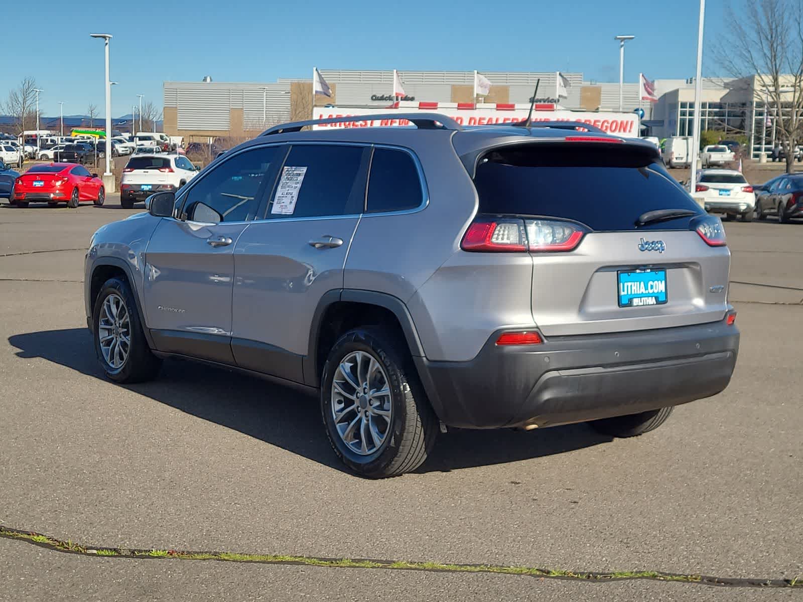 Thumbnail: 2021 Jeep Cherokee - 12