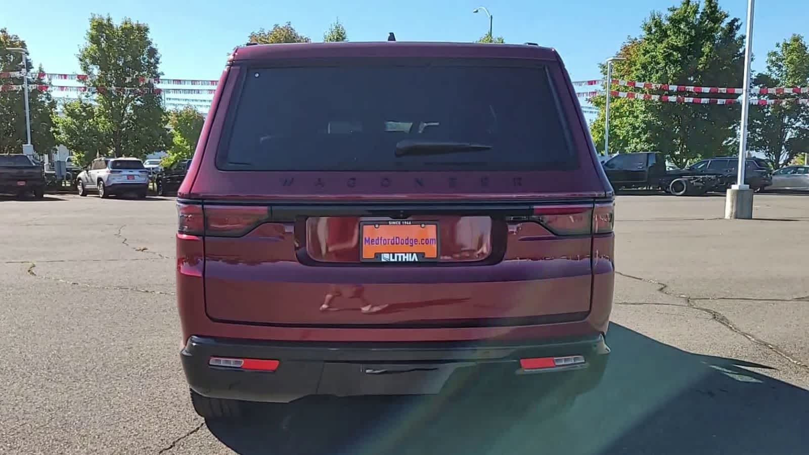 Thumbnail: 2024 Jeep Wagoneer - 7